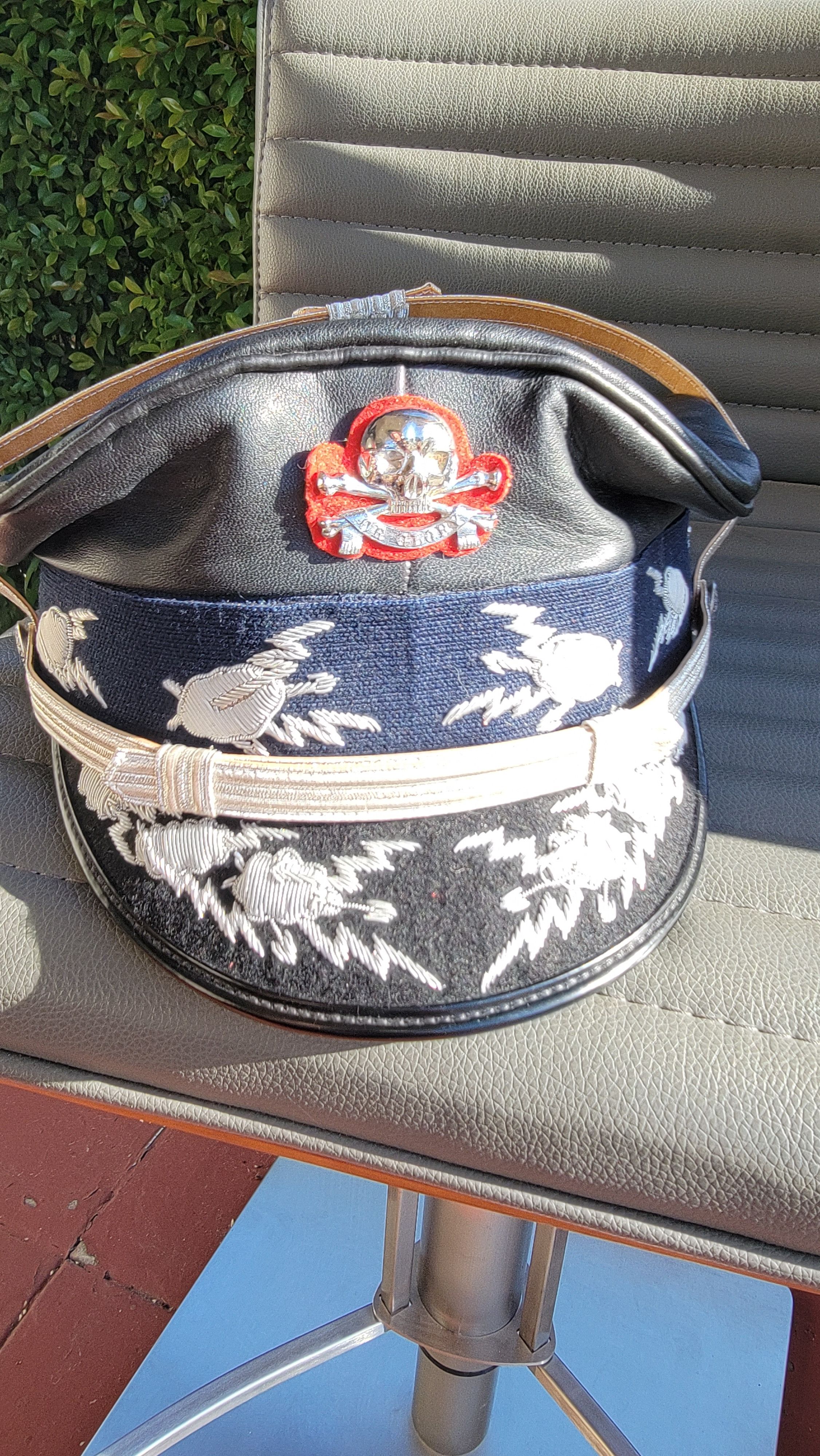 Other Black leather military style cap with skull & crossbones Size ONE SIZE - 8 Thumbnail