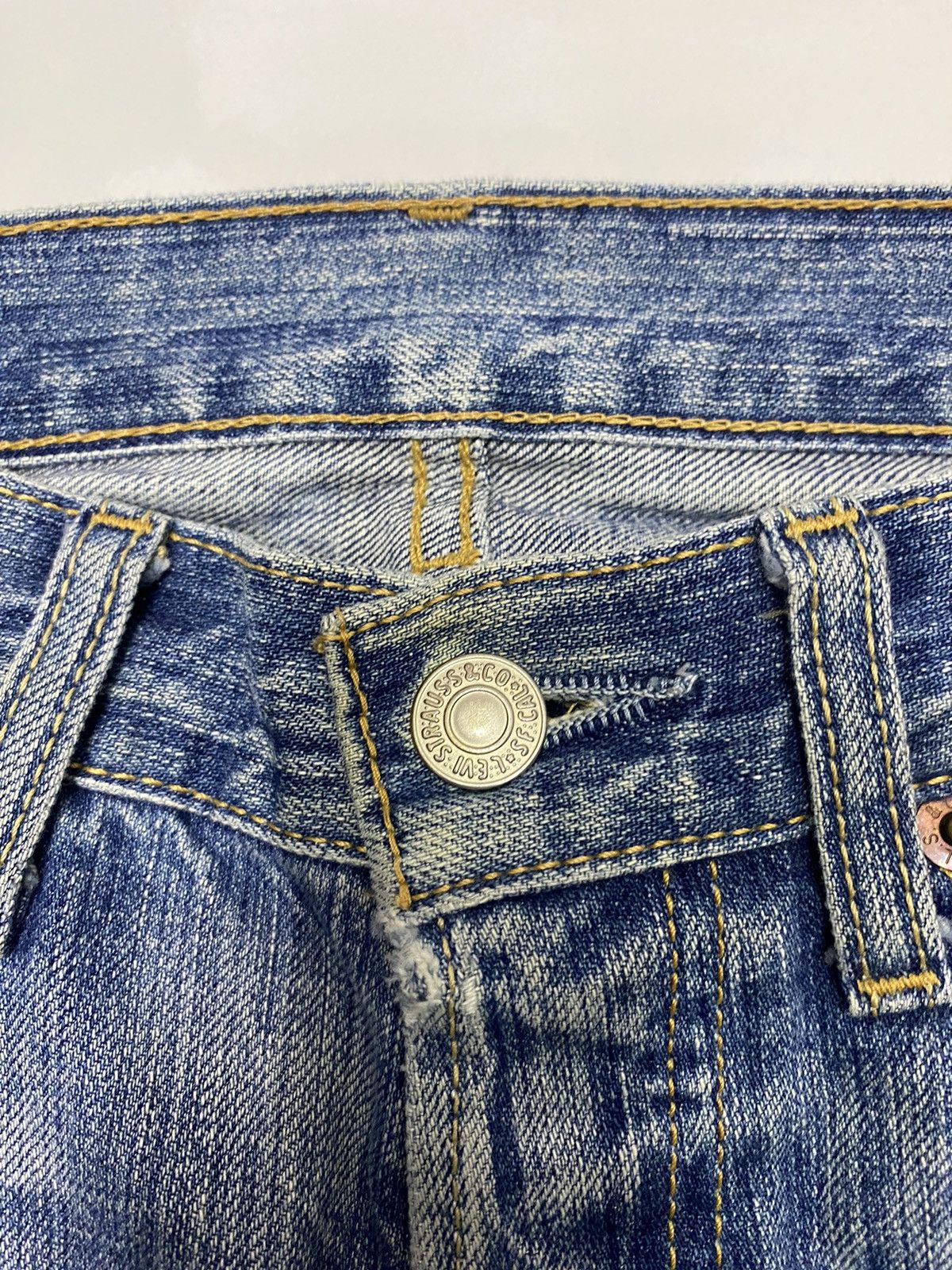 Levi's LEVIS 501 VINTAGE DISTRESSED DENIM JEANS Size 29" - 11 Thumbnail