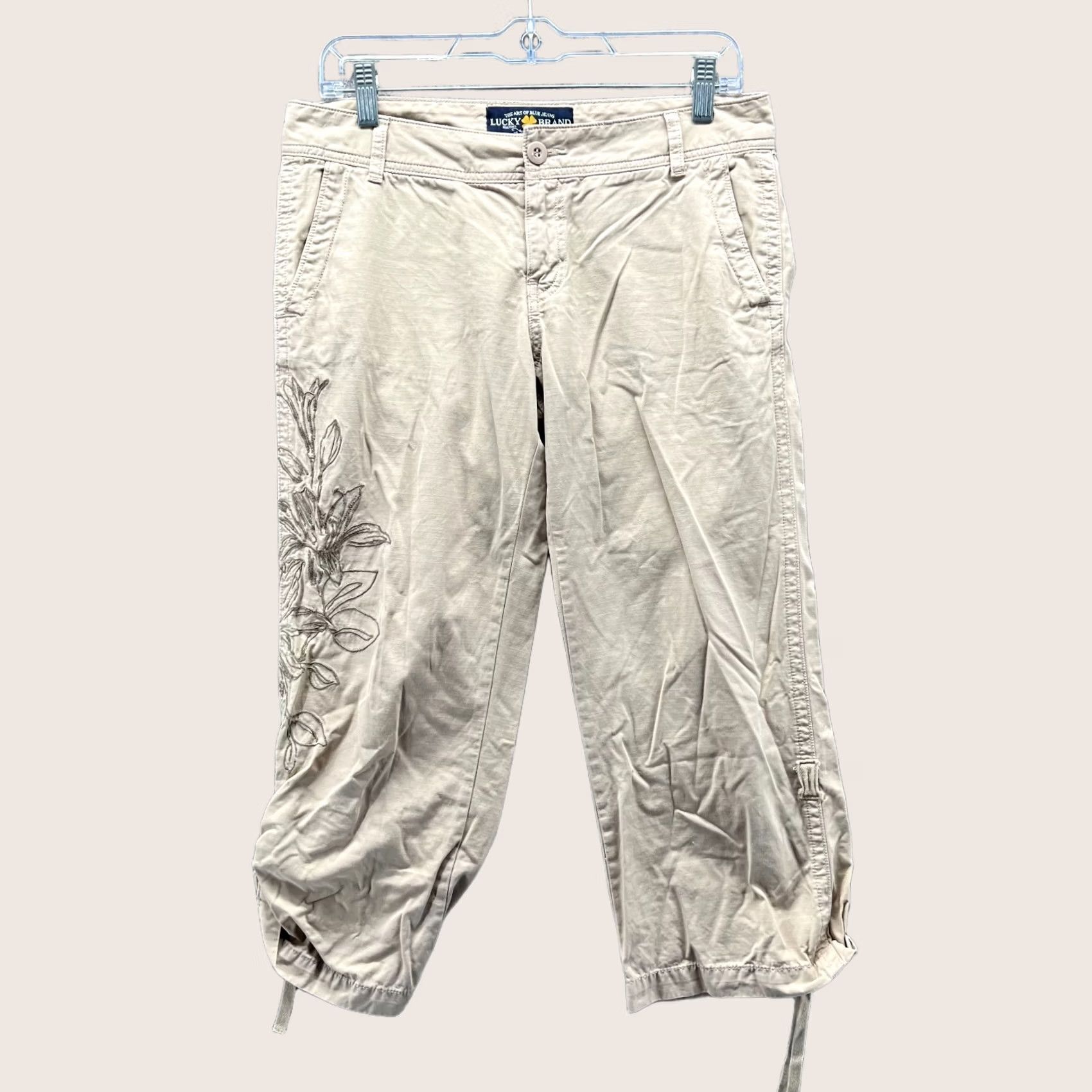 Lucky Brand VINTAGE Lucky Brand Pants Women 6 Flat Front Capri Khaki Beige Beige Chino Floral 28" Inseam 22" Size 28" / US 6 / IT 42 - 1 Thumbnail