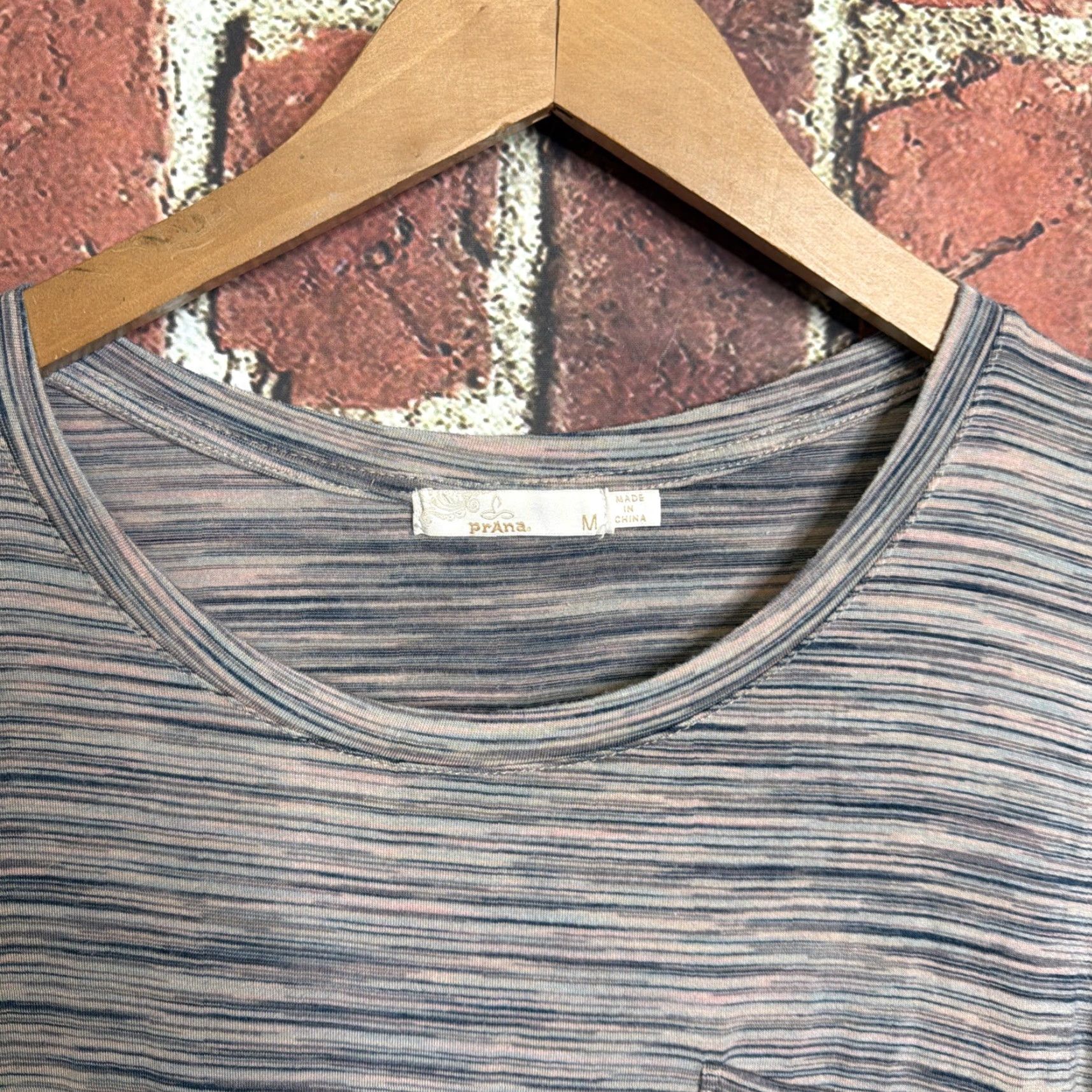 Prana Prana Womens T-Shirt Shirt Casual Pullover Crew Neck Long Sleeve Pink Gray Knit 20” Pit to Pit 26” Back Hem M Regular Womens Size M / US 6-8 / IT 42-44 - 2 Thumbnail