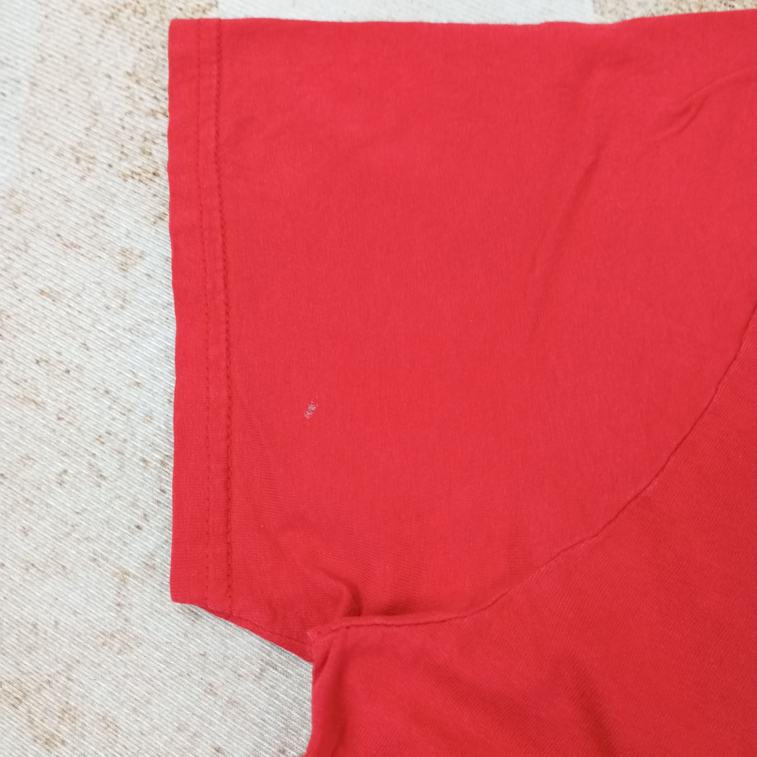 Band Tees Vintage Red Taylor Swift American Solo Singer Tshirt C239N12 Size US L / EU 52-54 / 3 - 9 Thumbnail