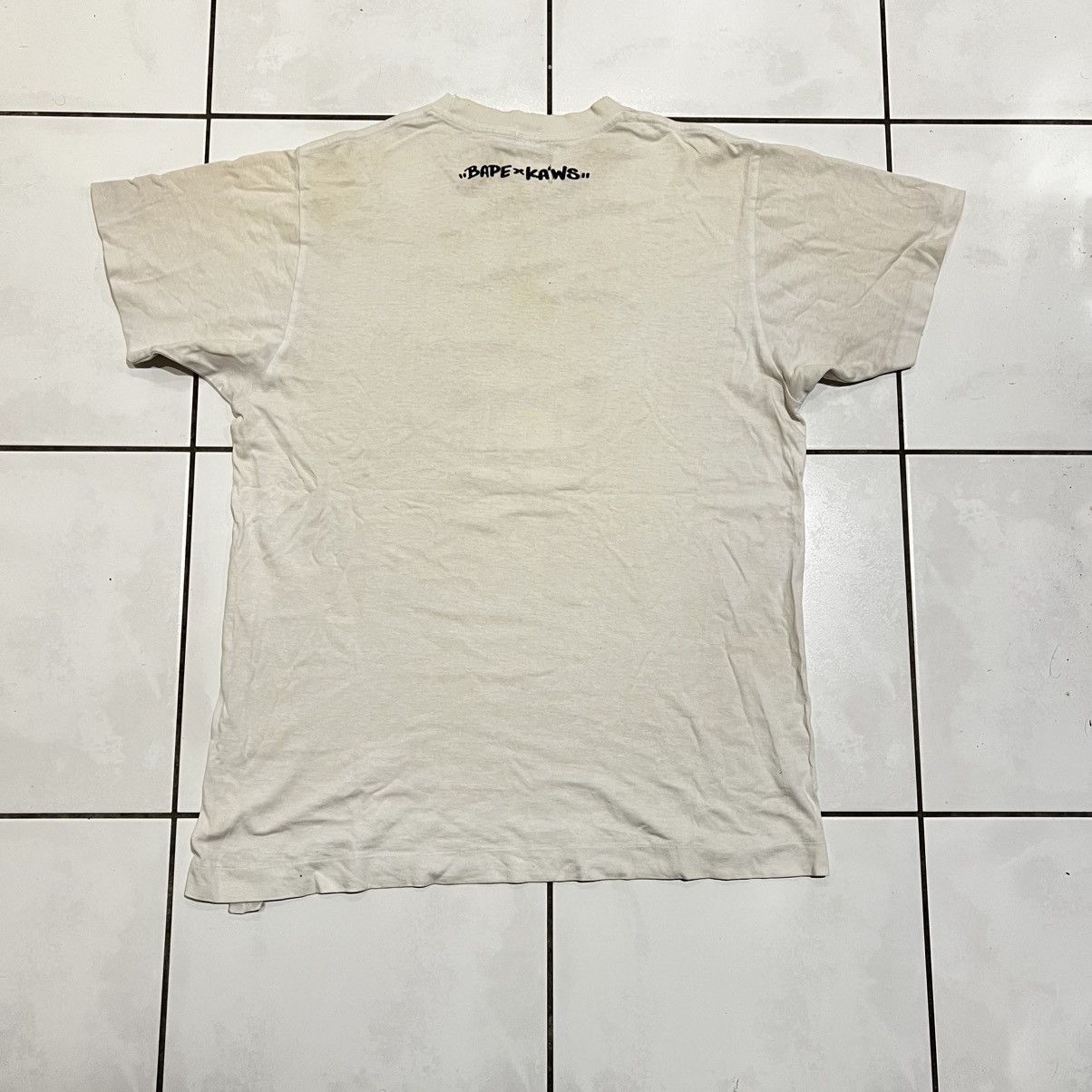 Bape × Kaws BAPE x KAWS Baby Milo Star T-Shirt White Graphic Tee Size US L / EU 52-54 / 3 - 4 Thumbnail