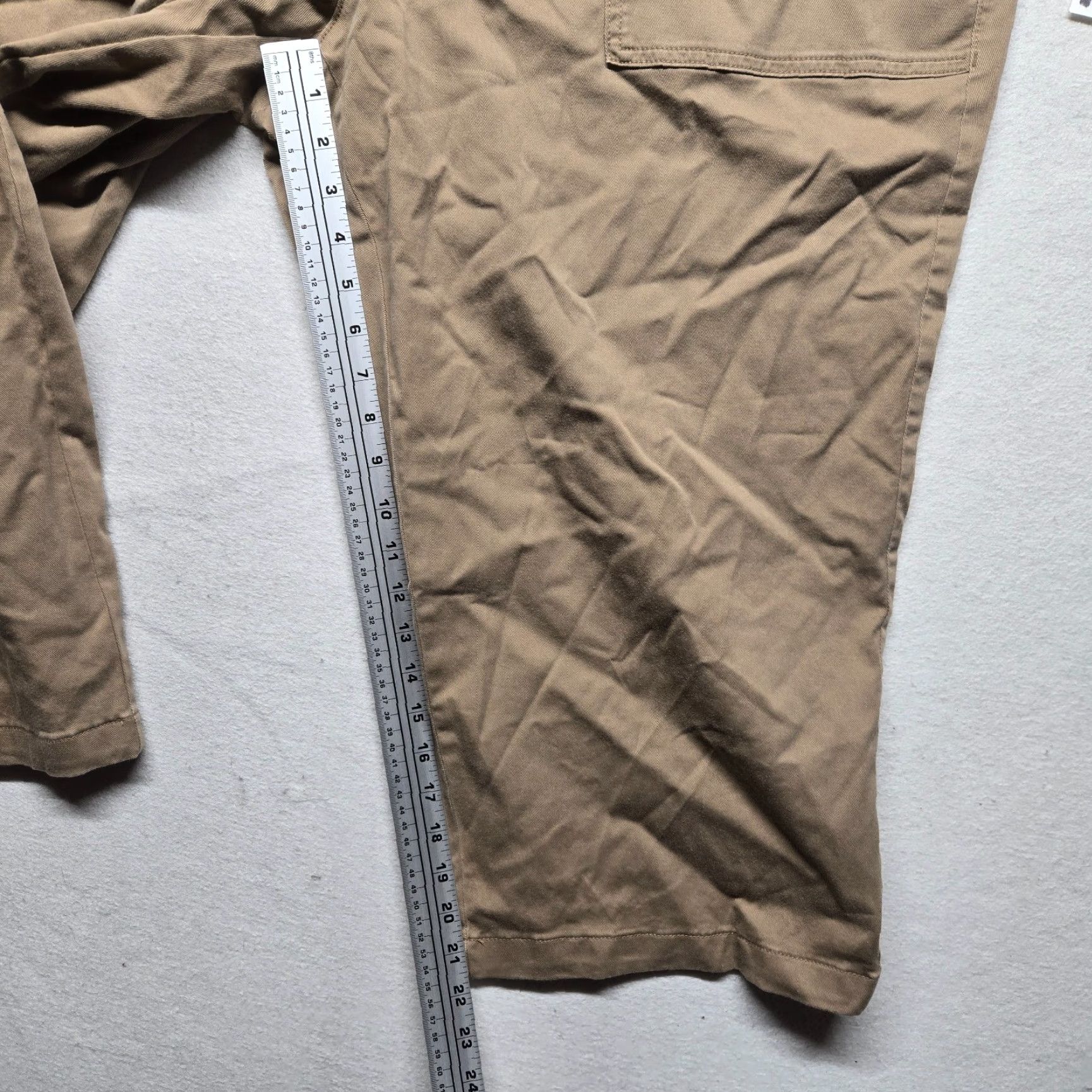 Vintage Terra & Sky Pants Capri Adult Women 24W Beige Cotton Spandex Skinny 22.5in Pockets High Rise 3" Raw Edge Capris Ladies Size 42" / US 20 - 7 Thumbnail