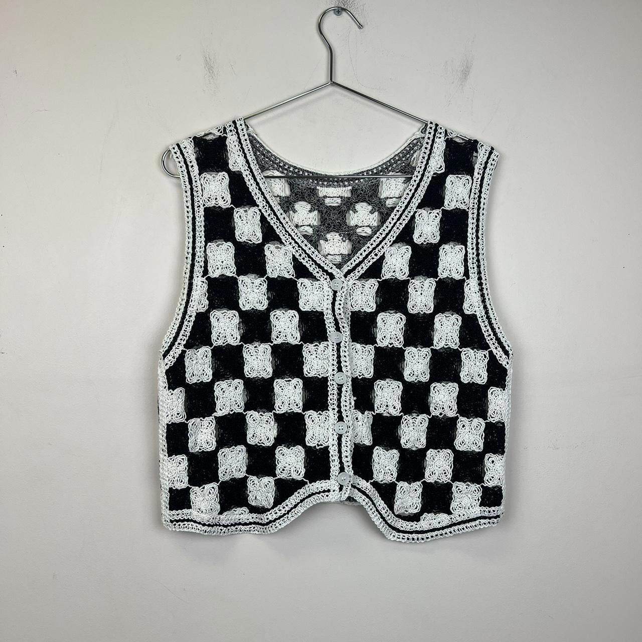 Designer Chic Black and White Crochet Vest 90s vintage Size M / US 6-8 / IT 42-44 - 1 Thumbnail