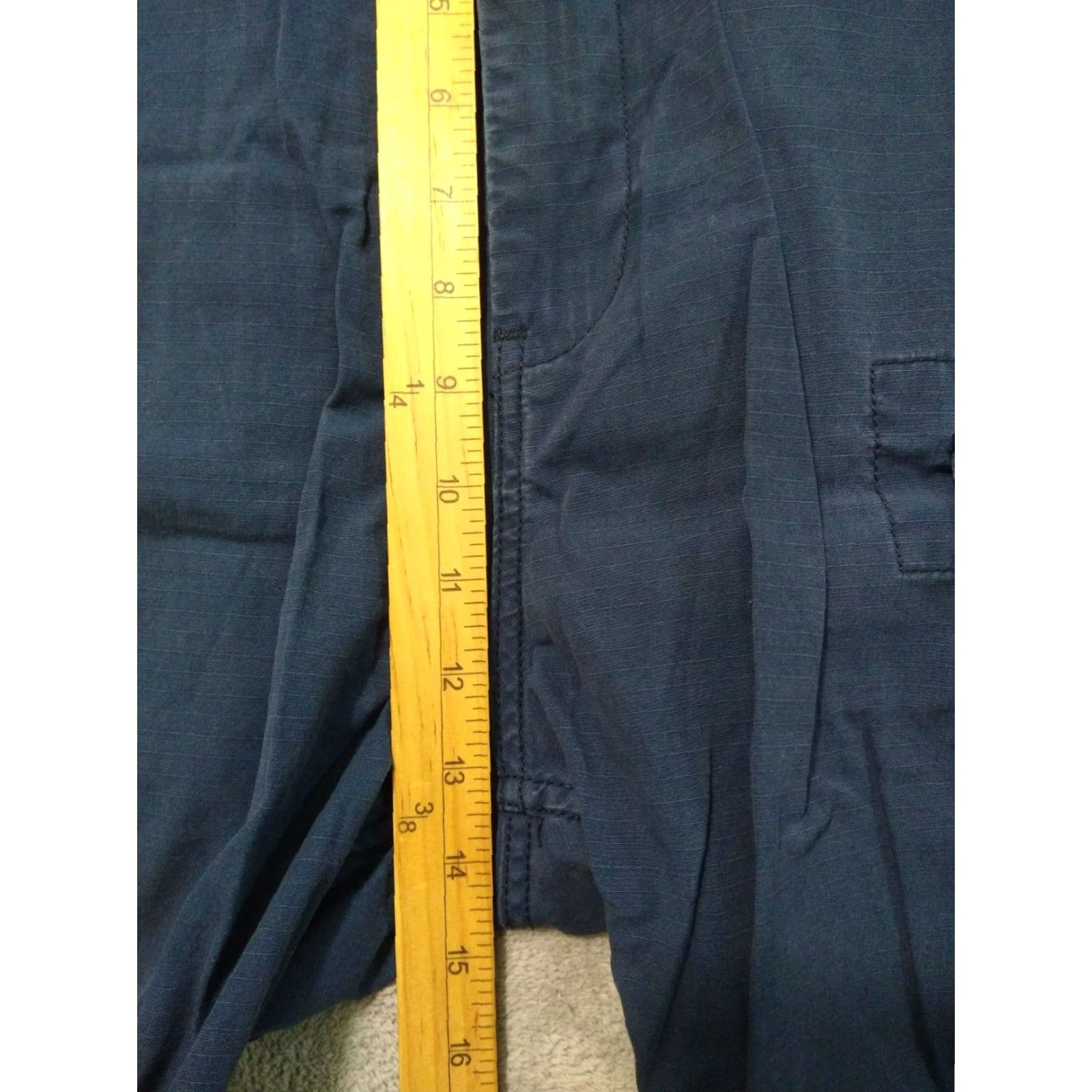 Levi's Levis Cargo Shorts Mens 33 Blue Hip Hop Grunge Cargo Pocket Regular Rise High 9in Inseam Blue Levi's Men Size US 33 - 4 Thumbnail