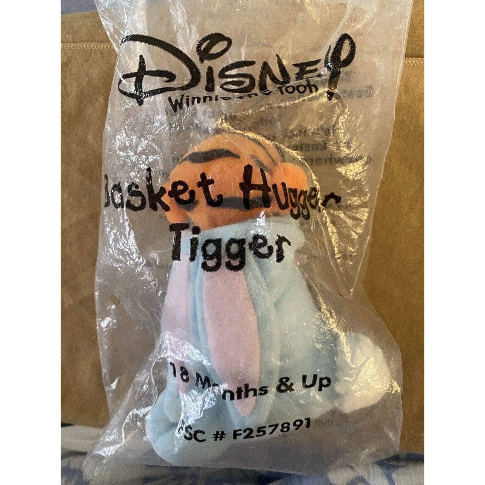 Disney Winnie The Pooh Basket Hugger, Tigger Size 26 - 1 Thumbnail