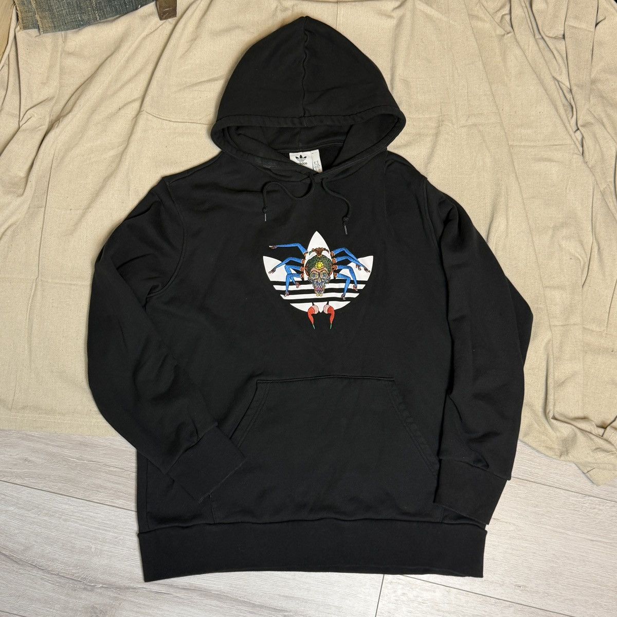 Adidas [Adidas X Keiichi Tanaami] Spider Logo Tanaami Hoody Size US XL / EU 56 / 4 - 1 Thumbnail