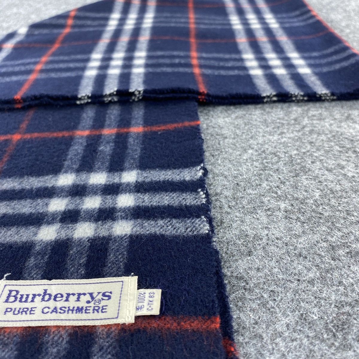 Burberry × Vintage Burberry Scarf # Muffler # Neckwear # D660 Size ONE SIZE - 6 Thumbnail