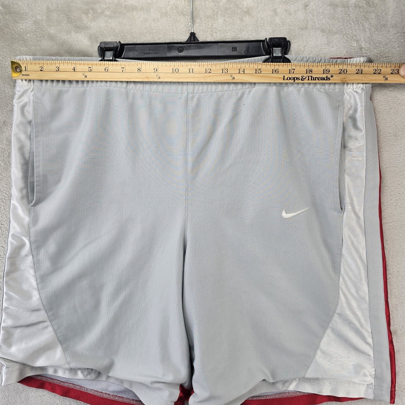 Nike Vintage Nike Basketball Shorts Mens XL Dazzle Shiny Y2K Size US 43 - 10 Thumbnail