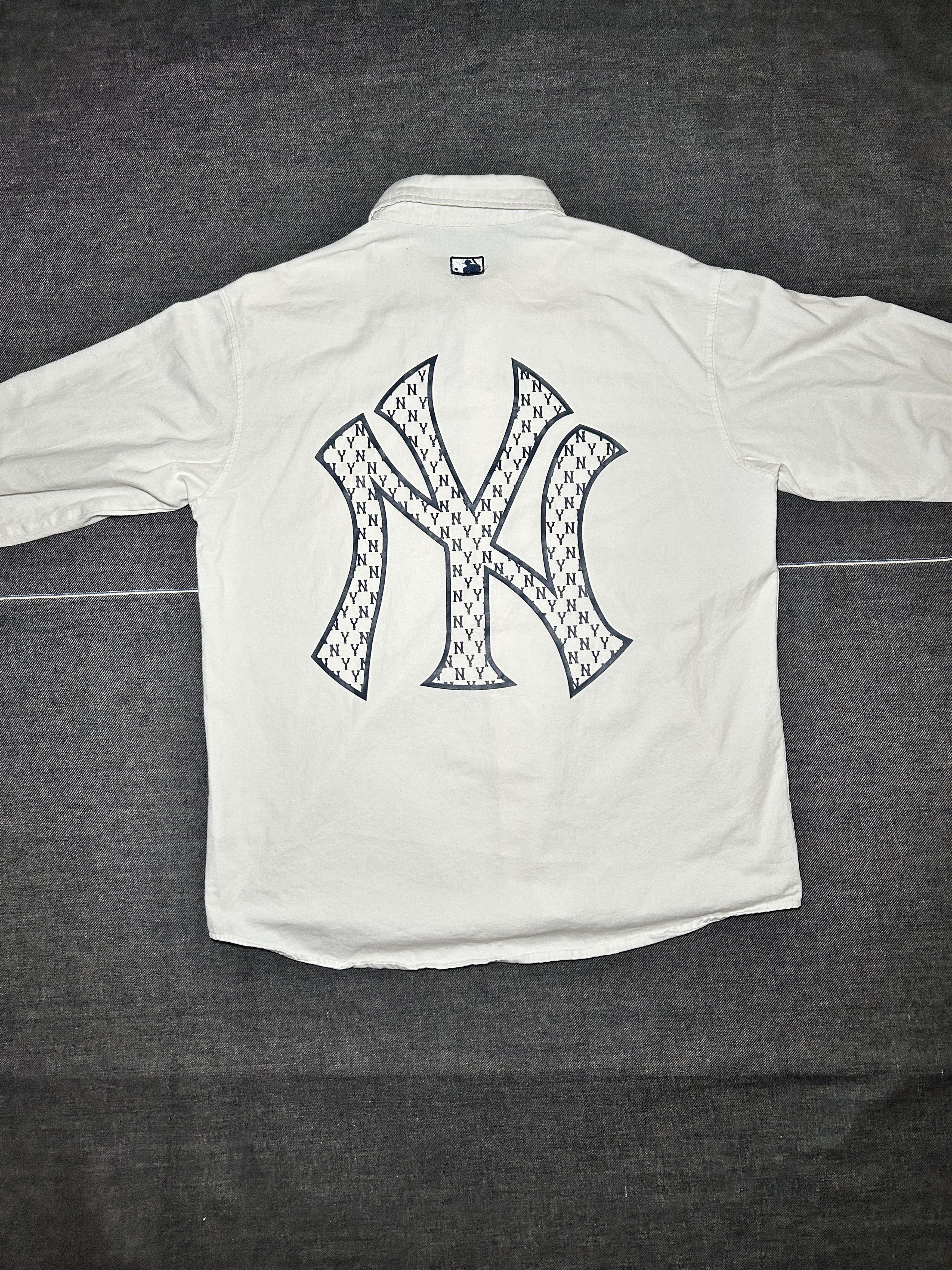 MLB MLB New York Yankees Button-Up Shirt Size US L / EU 52-54 / 3 - 4 Thumbnail