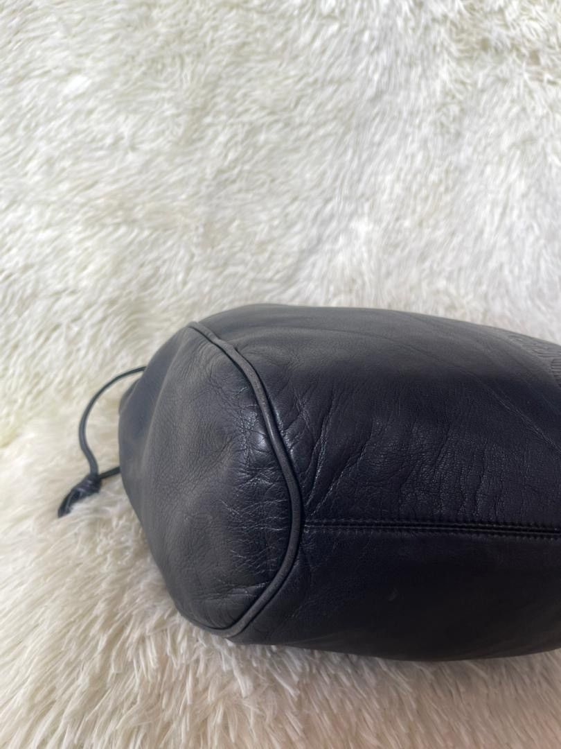Loewe Loewe Anagram Leather Shoulder Bag Size ONE SIZE - 11 Thumbnail