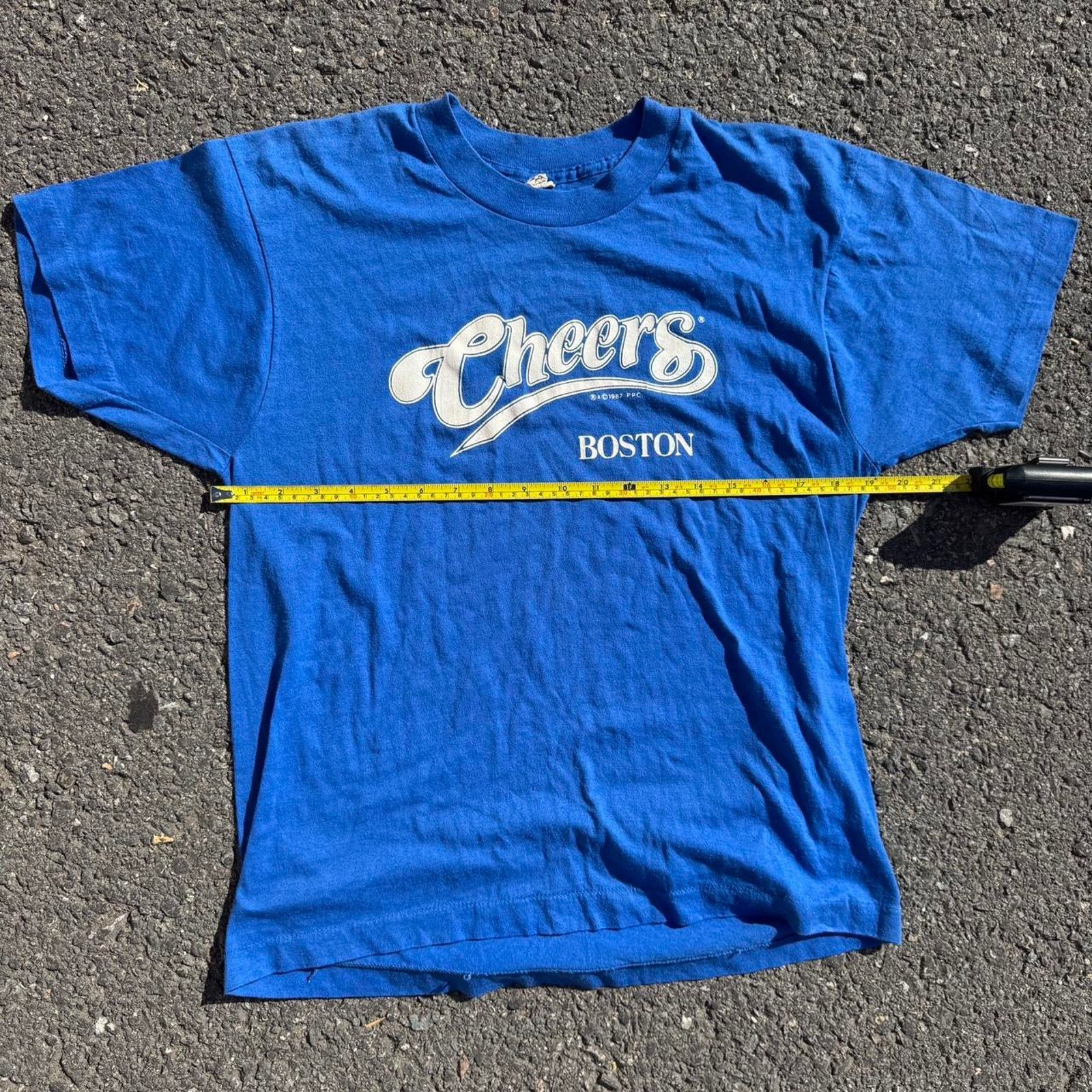 Fruit Of The Loom Vintage 1987 Cheers TV Show T-Shirt – Size Large Size US L / EU 52-54 / 3 - 6 Thumbnail