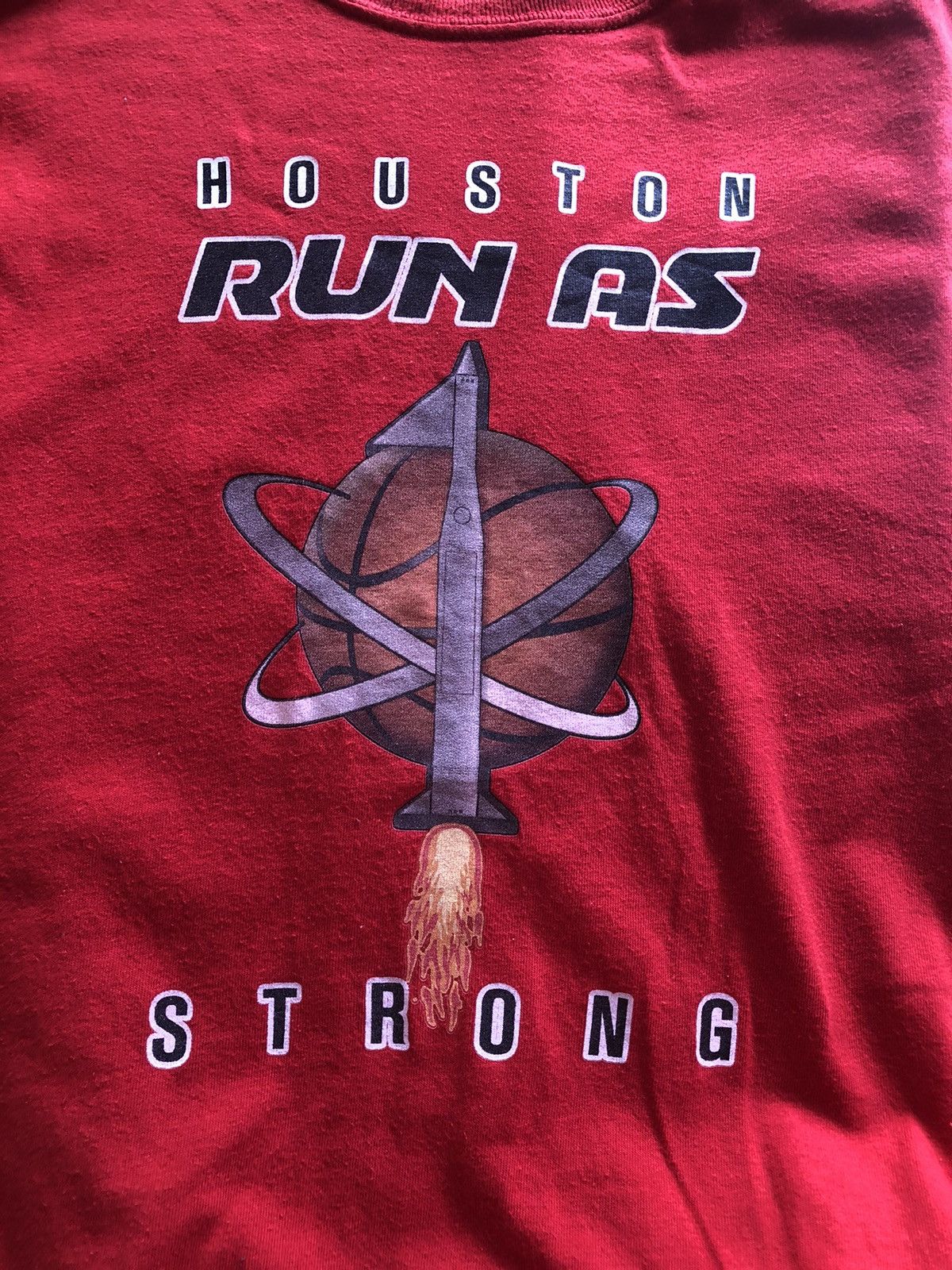 NBA × Vintage RARE HOUSTON ROCKETS VINTAGE NBA TEE SHIRT Size US M / EU 48-50 / 2 - 2 Thumbnail