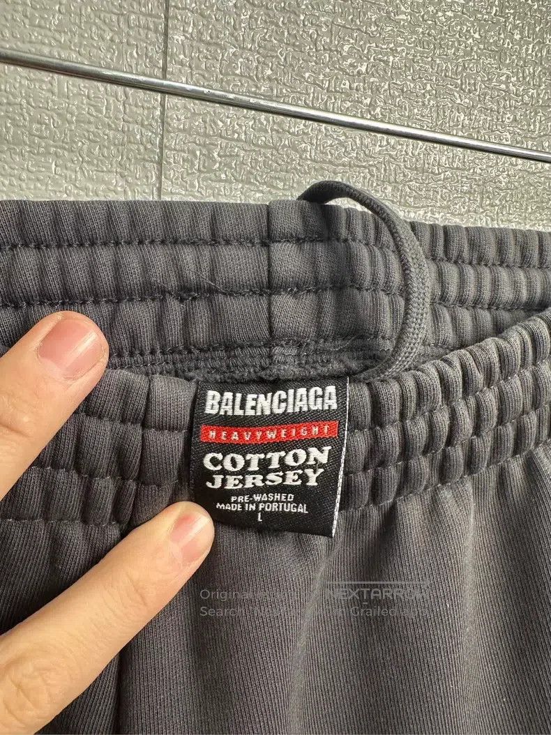 Balenciaga Balenciaga size L Sport loop label wide-leg pants Size US 26 / EU 42 - 7 Thumbnail