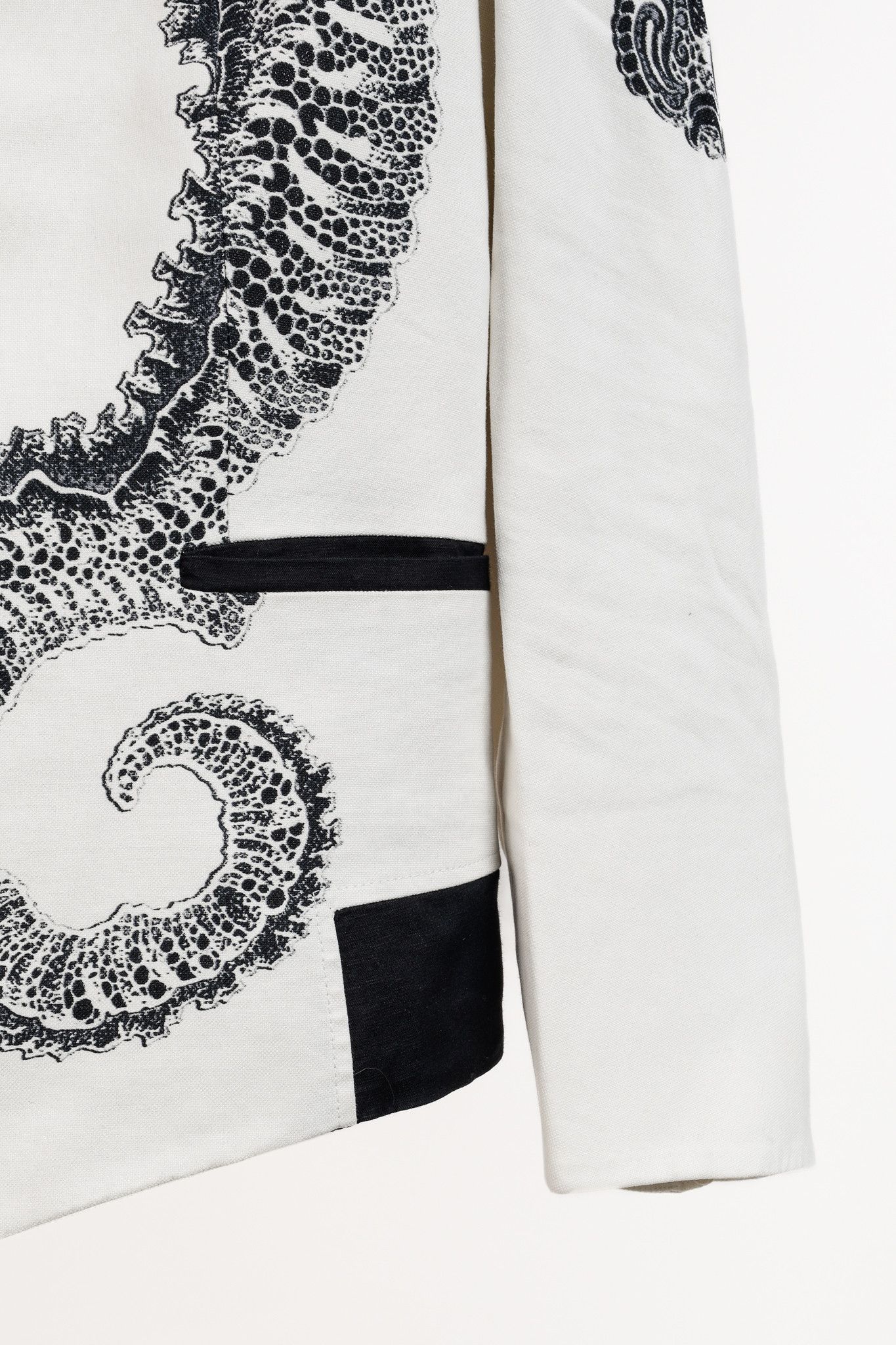 Helmut Lang Helmut Lang Black Seahorse Pair Print White Jacket Size XL / US 12-14 / IT 48-50 - 6 Thumbnail