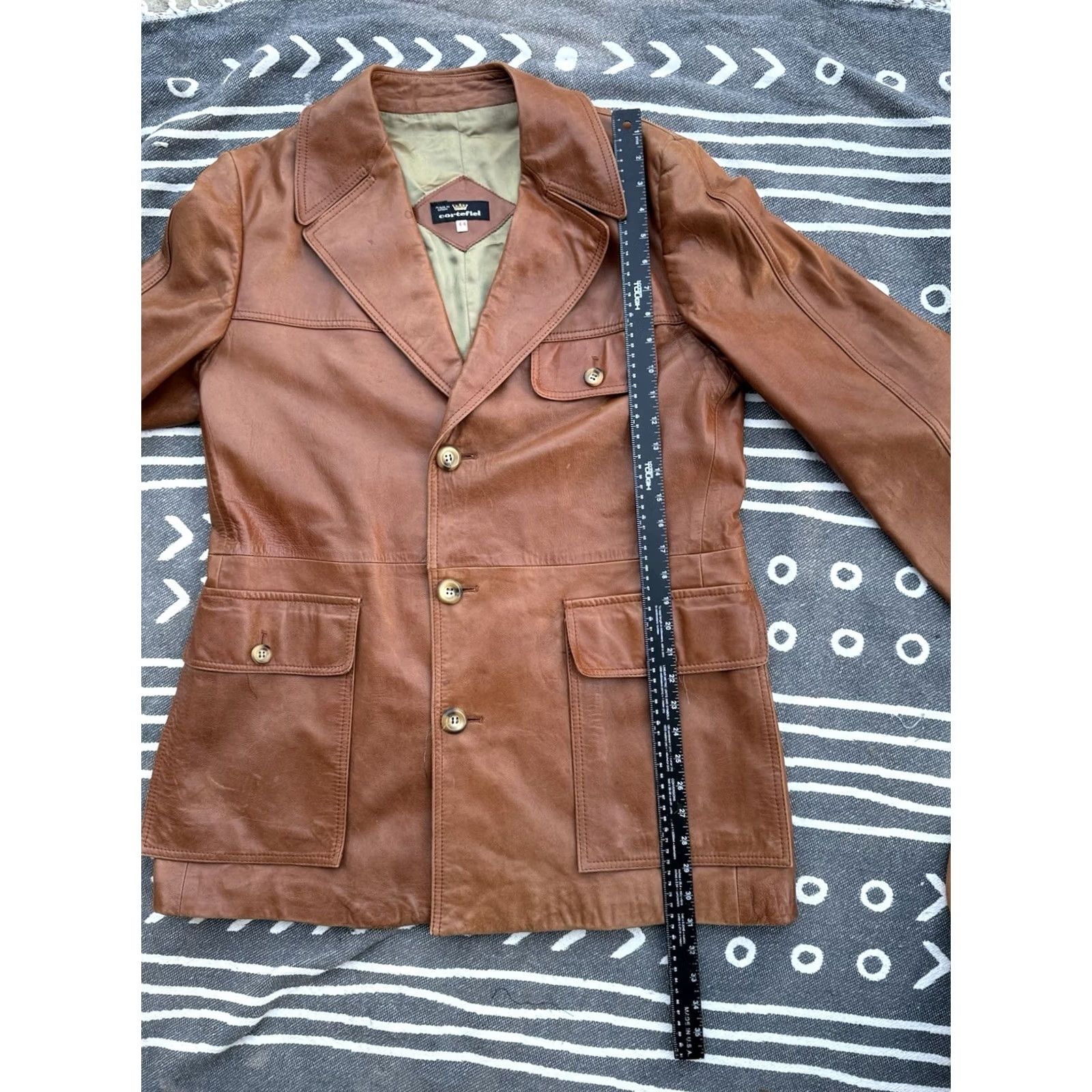 Vintage VINTAGE Cortefiel Men's Leather Safari Jacket 70s Made In Spain 44 Brown Leather Trench Coat Mens Jacket Size US S / EU 44-46 / 1 - 4 Thumbnail