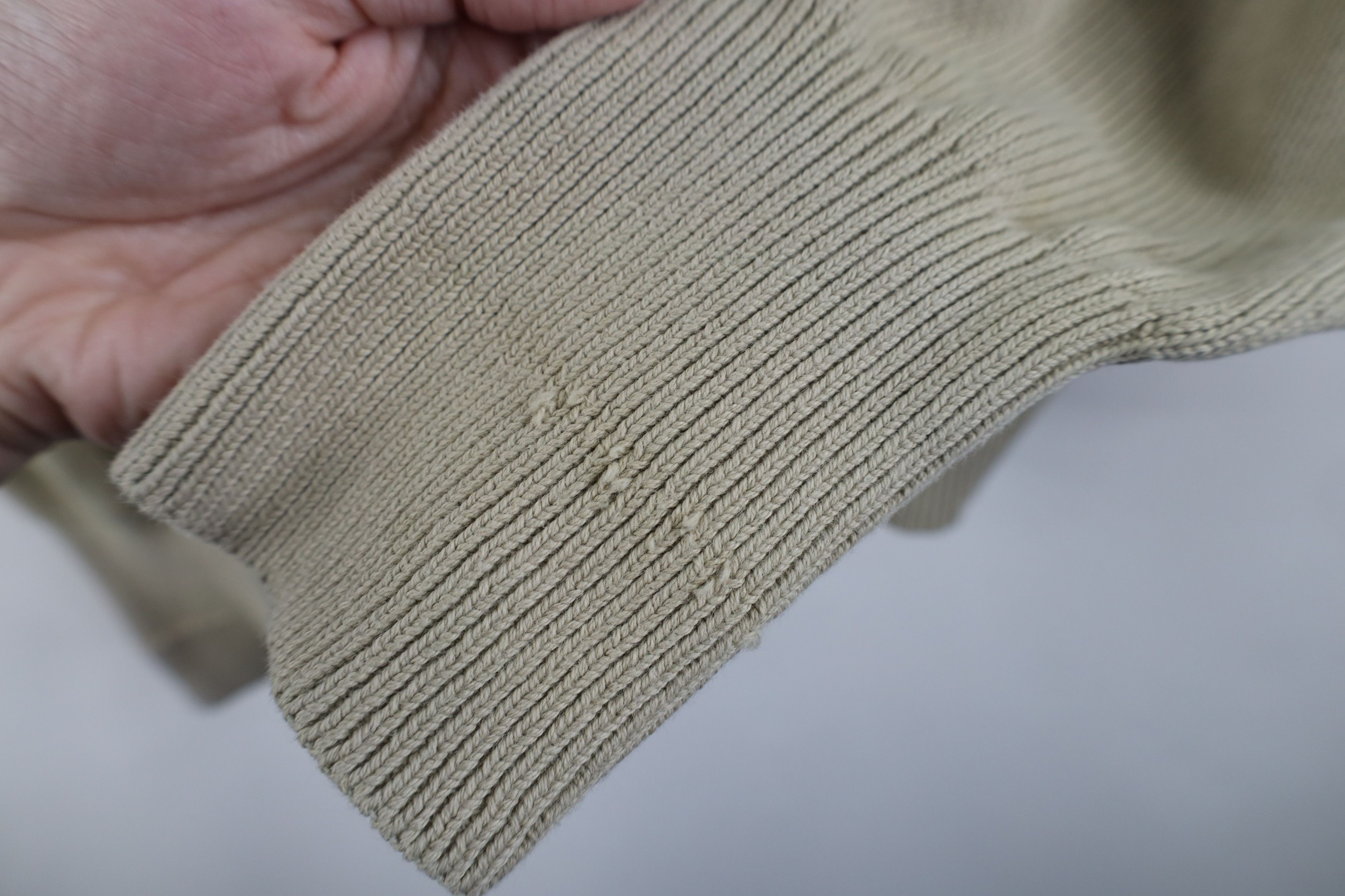 Vintage Vintage 90s Streetwear Cotton Knit V-Neck Sweater Beige Size US L / EU 52-54 / 3 - 8 Thumbnail