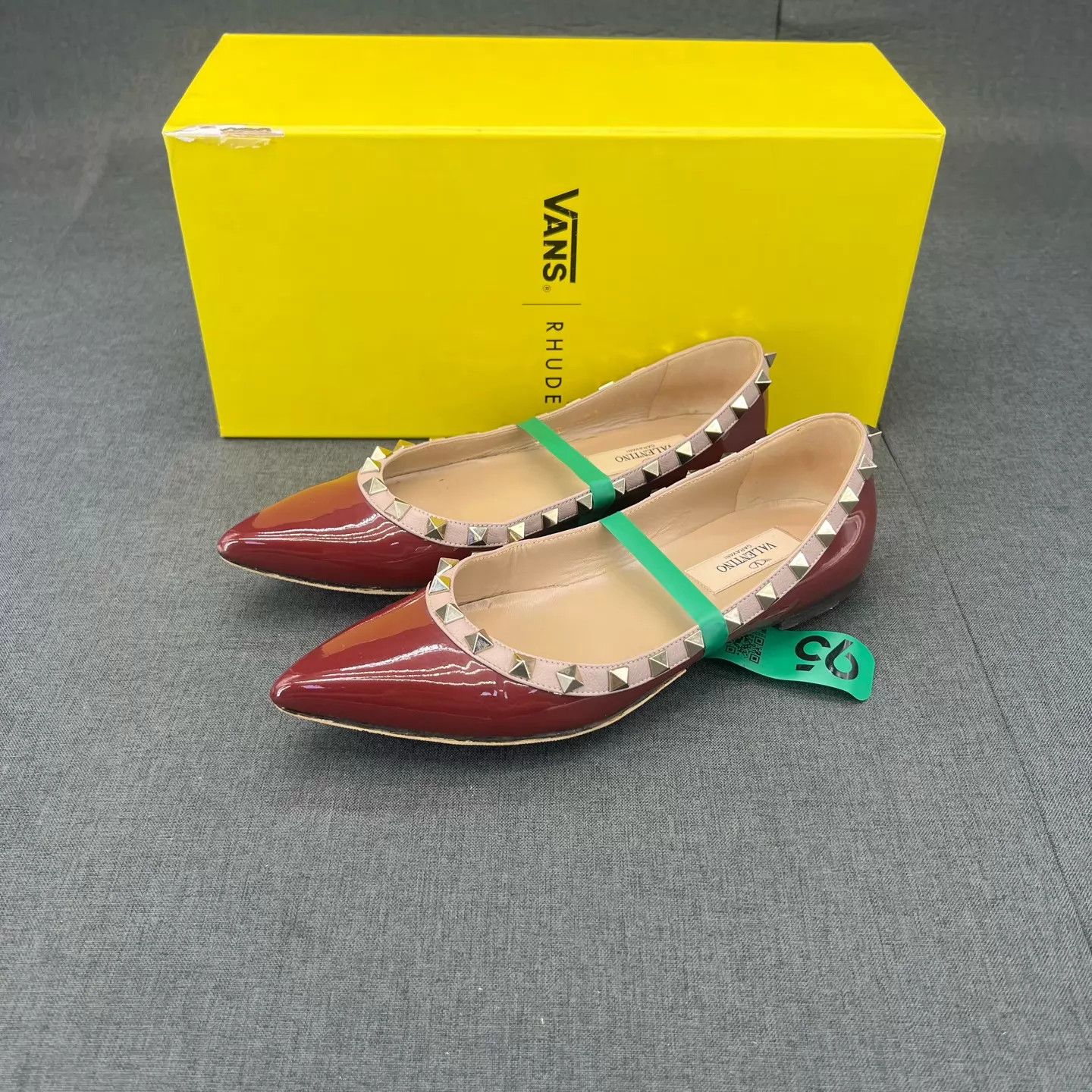 Valentino Valentino Rockstud Dark Red 35 Near Mint Size US 4.5 / IT 34.5 - 1 Thumbnail