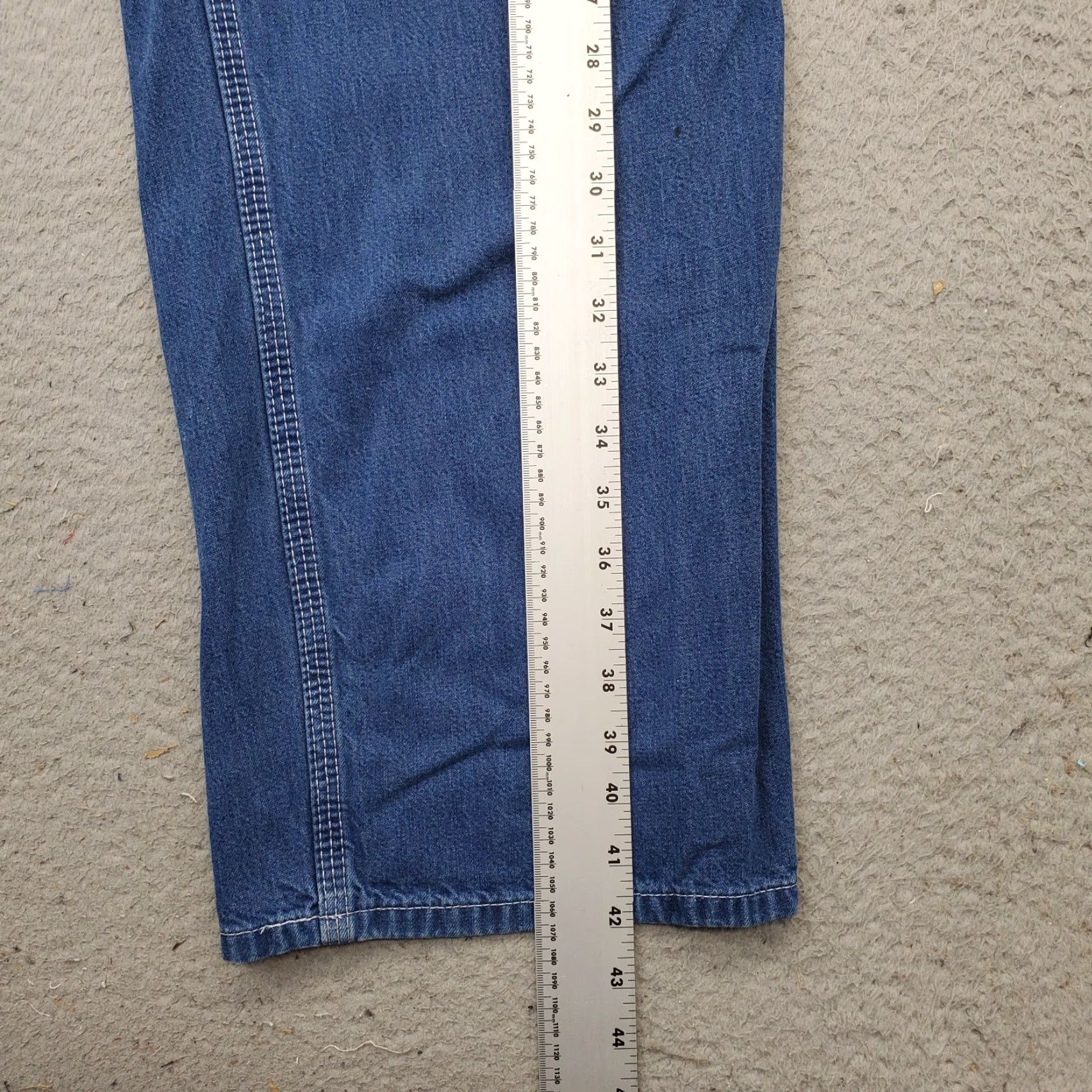 Carhartt Carhartt Jeans Men's 38/32 Blue Denim Dungaree Fit Medium Wash Carpenter Straight 5-Pocket Mens Size: 38/32 Blue Denim Regular Fit Size US 38 / EU 54 - 3 Thumbnail