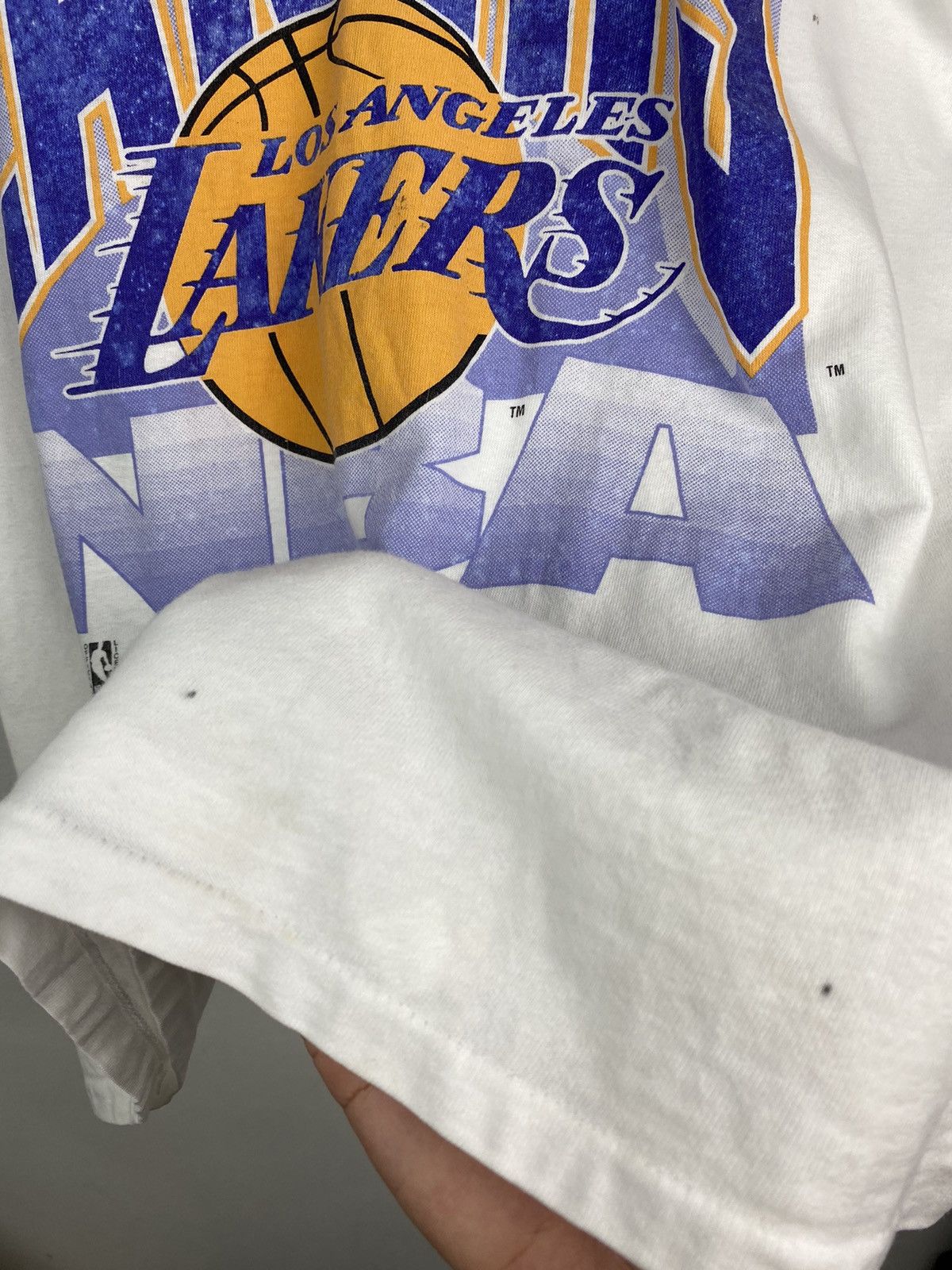 NBA × Vintage Vintage 90s Lakers T-shirt Size US M / EU 48-50 / 2 - 5 Thumbnail