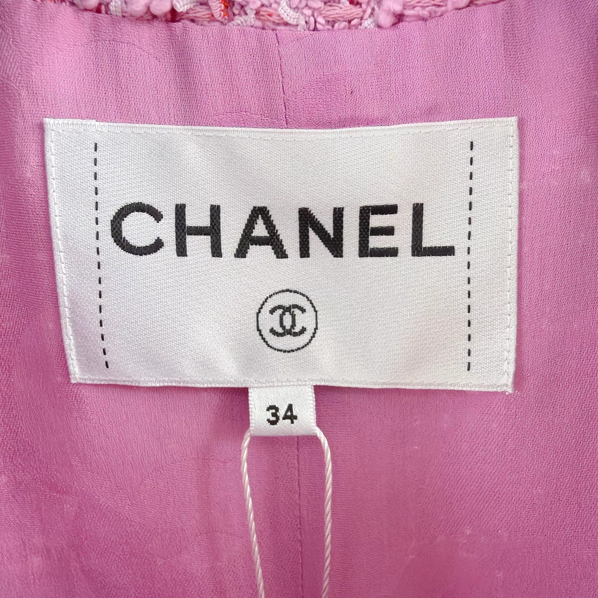 Chanel Chanel Women's Pink Tweed Four-Pocket Vest Size 34 Size XS / US 0-2 / IT 36-38 - 7 Thumbnail