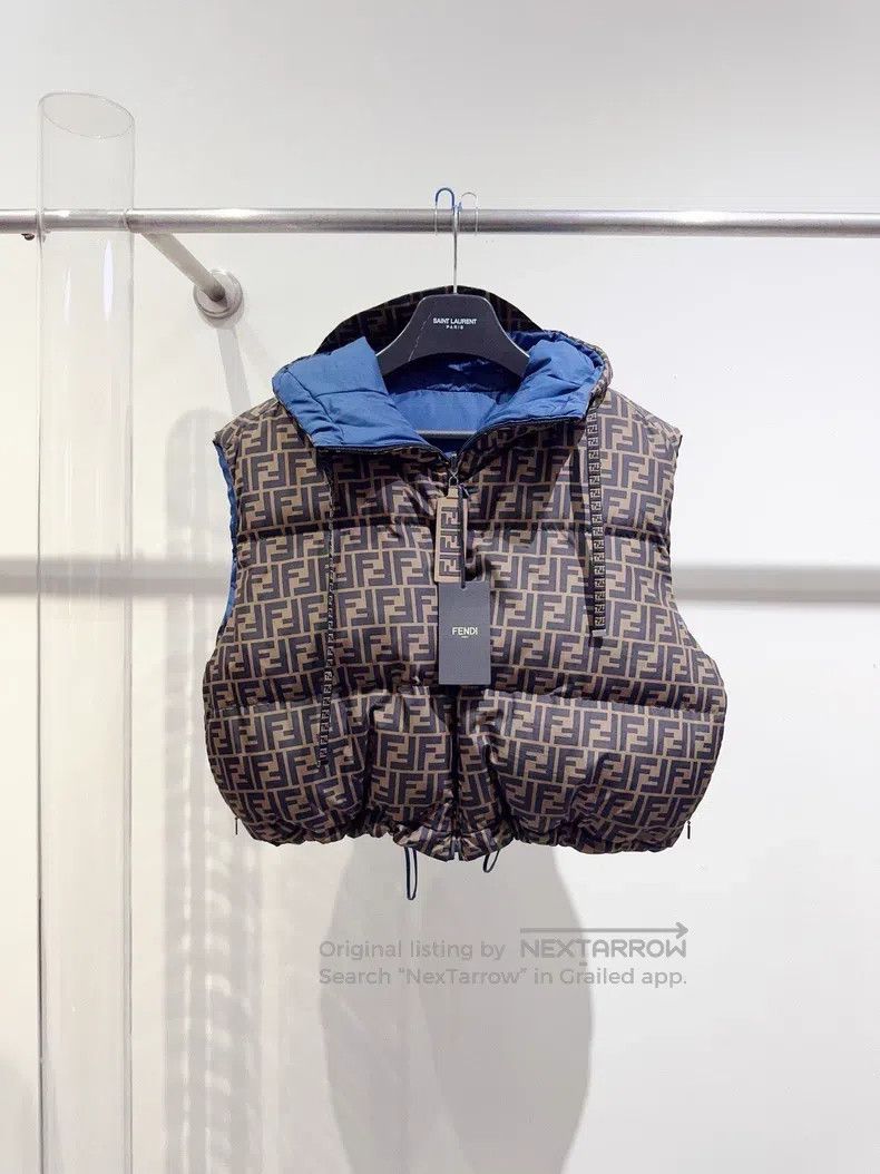Fendi Fendi Logo Print Puffer Vest Size M / US 6-8 / IT 42-44 - 1 Thumbnail