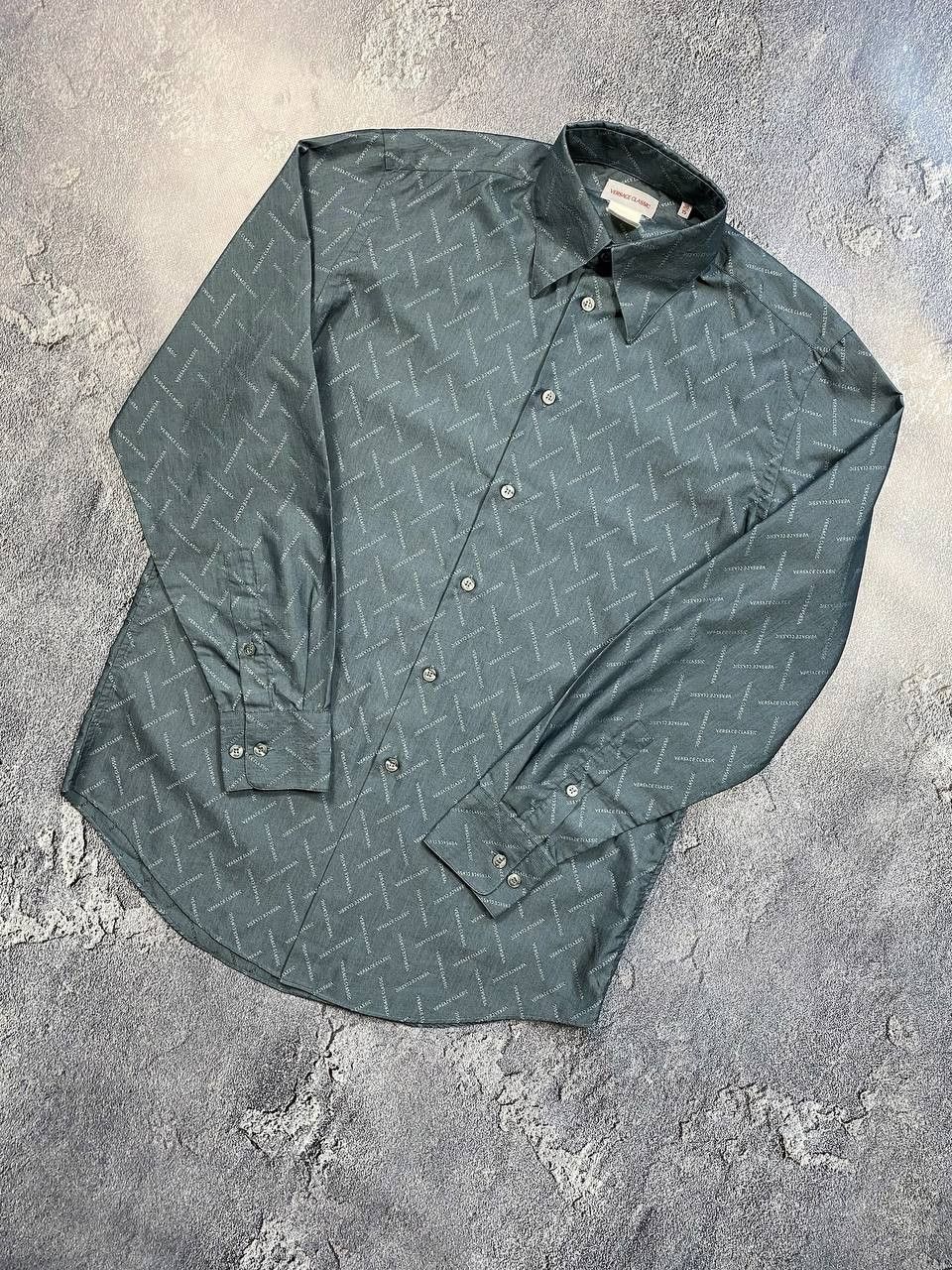 Versace Versace Classic Logo Pattern Shirt Dark Gray Size 38/15 Size US S / EU 44-46 / 1 - 1 Thumbnail