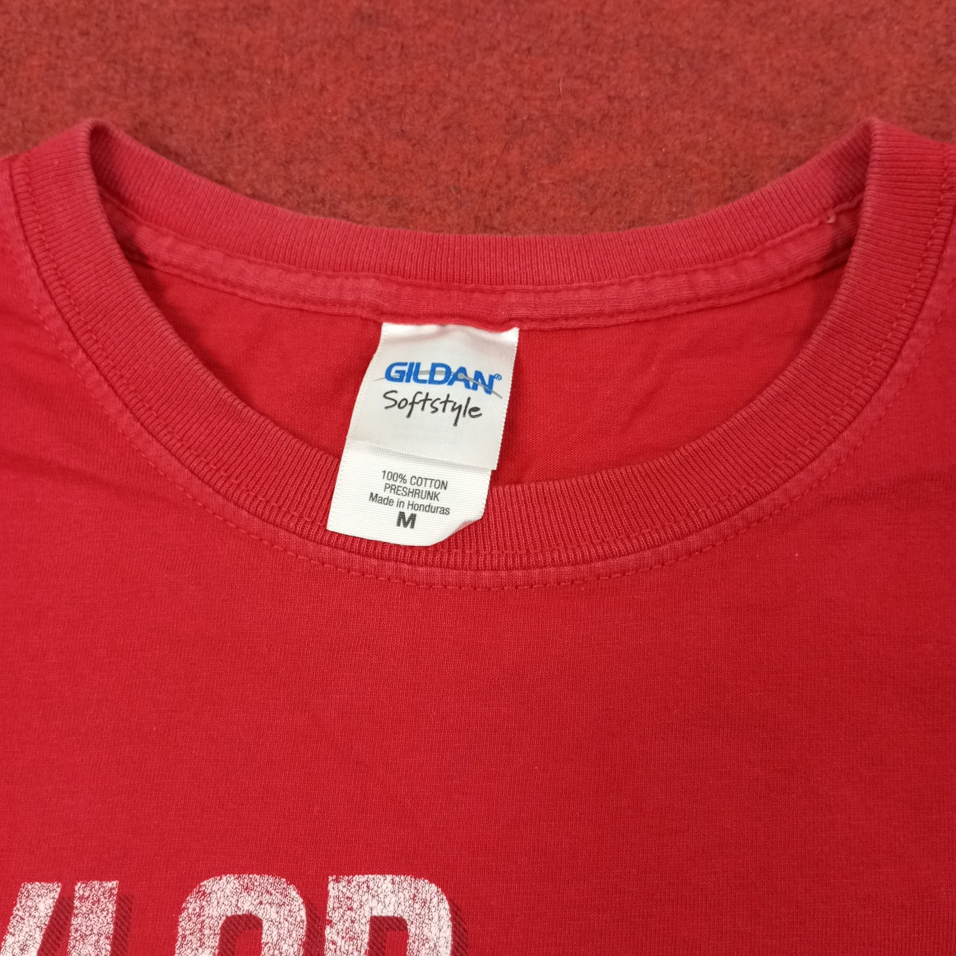 Band Tees Taylor Swift Singer Music Tshirt c249n3 Size US M / EU 48-50 / 2 - 3 Thumbnail