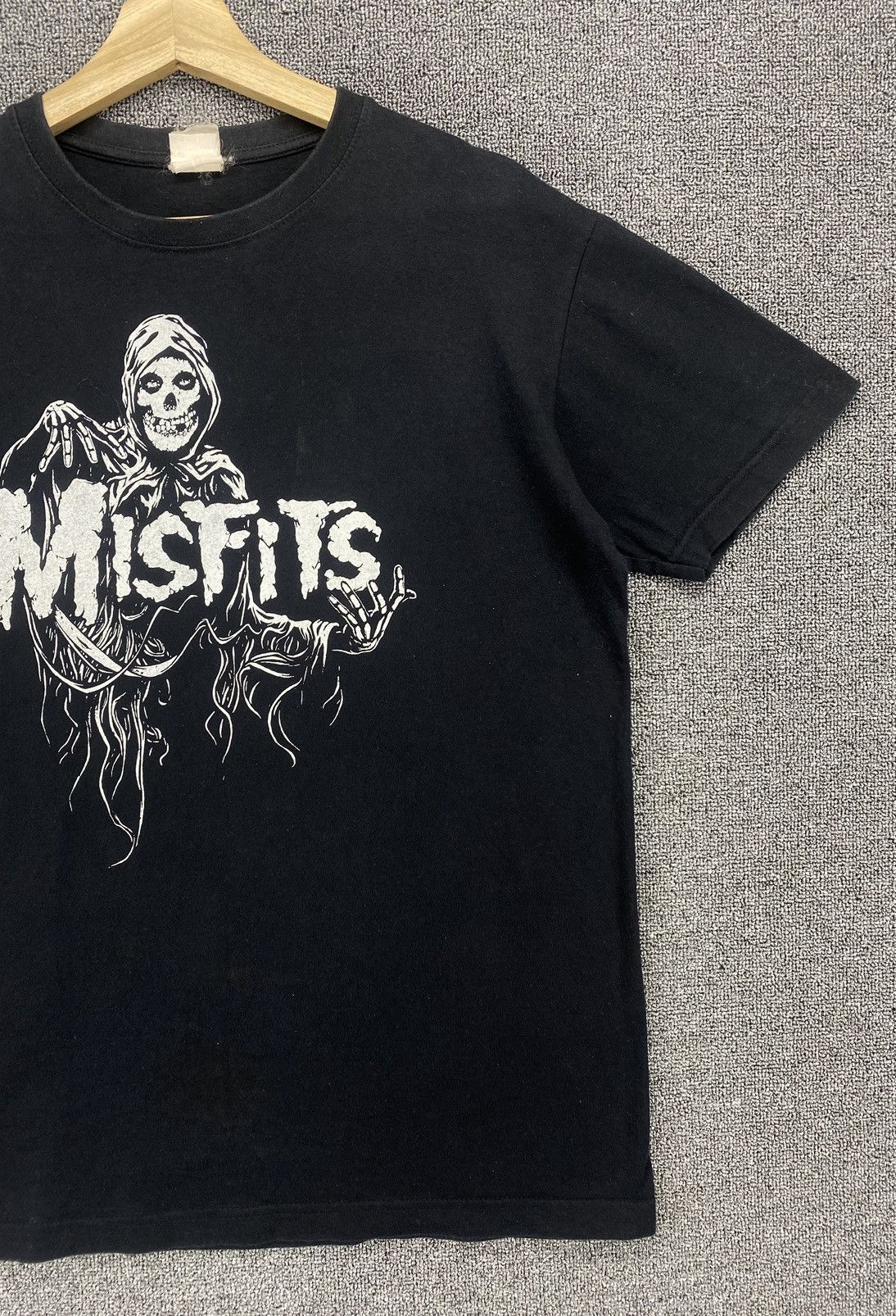 Band Tees Vintage Misfits Punk Rock Band Tees T Shirts Size US M / EU 48-50 / 2 - 5 Thumbnail