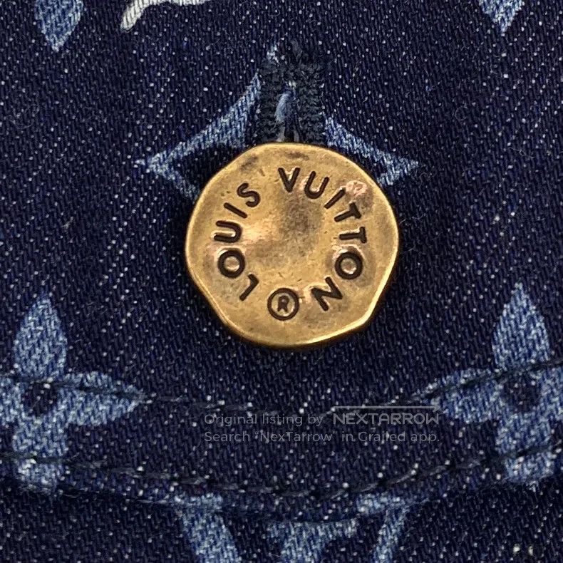 Louis Vuitton Louis Vuitton Blue logo full-print cotton lapel single-bre Size US M / EU 48-50 / 2 - 5 Thumbnail