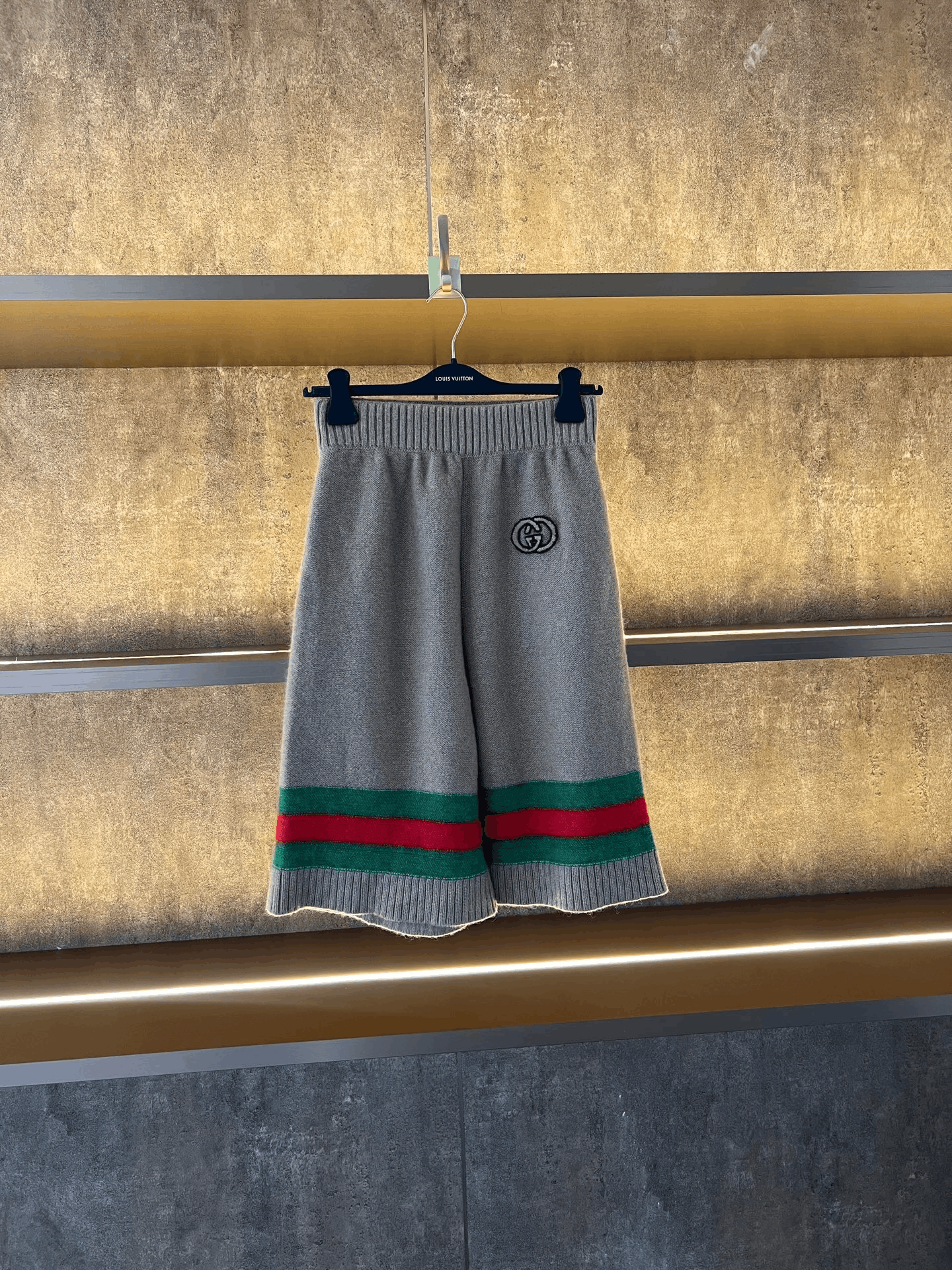 Gucci Gucci Wool Shorts Size 26" / US 2 / IT 38 - 1 Thumbnail