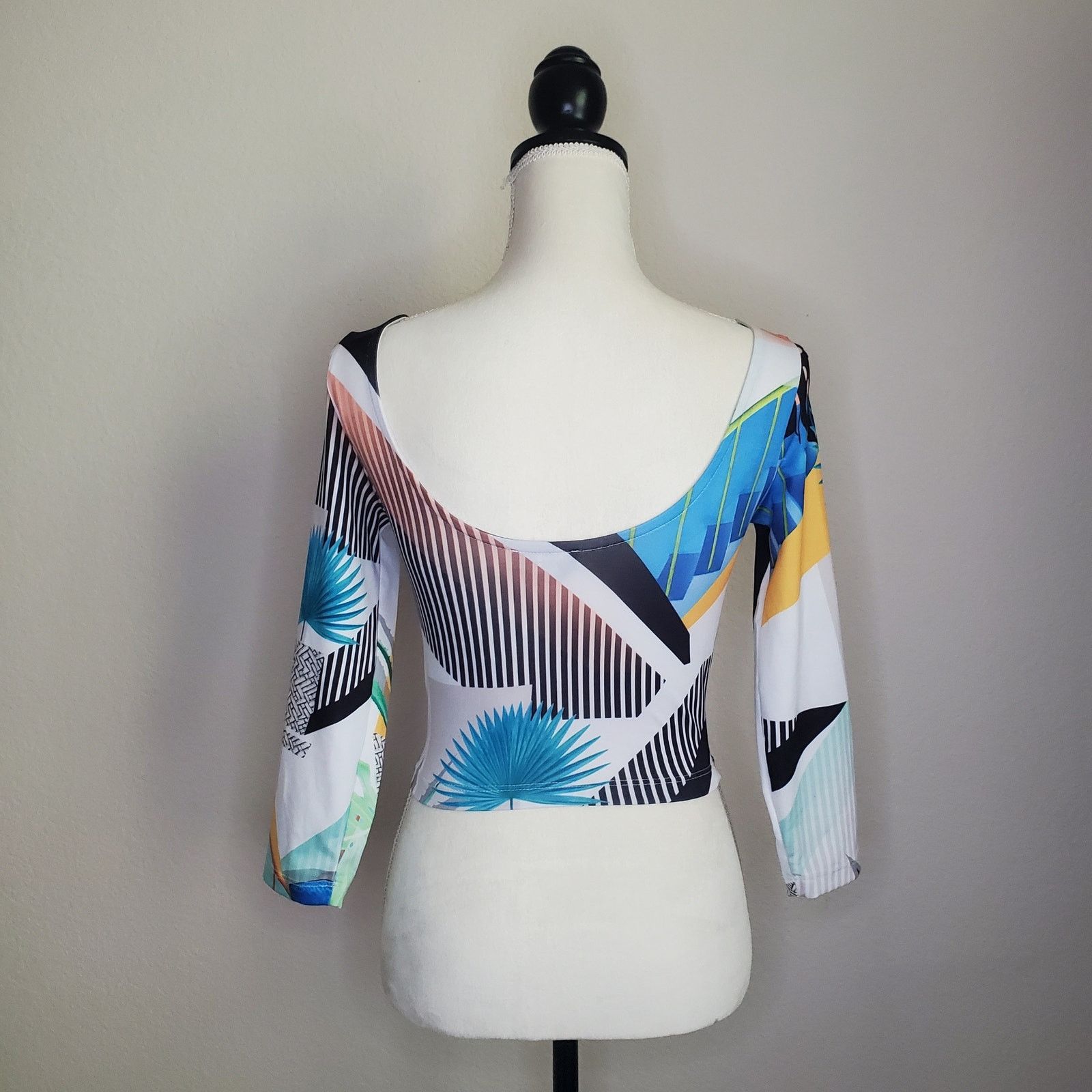 Bebe Bebe Tropical Bodycon Crop Top XS Size XS / US 0-2 / IT 36-38 - 3 Thumbnail