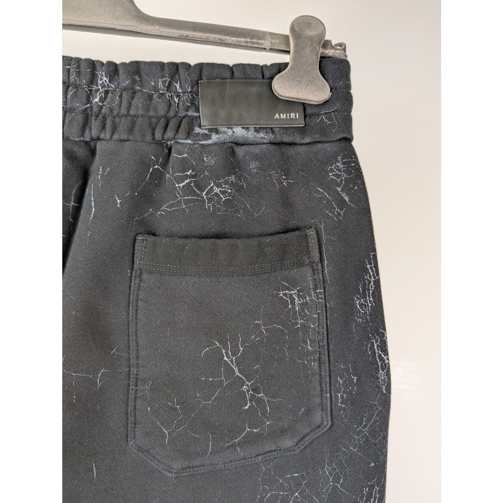 Amiri o1rshd1 Cracked Dye Logo Sweatpants / Joggers in Black Size US 30 / EU 46 - 14 Thumbnail