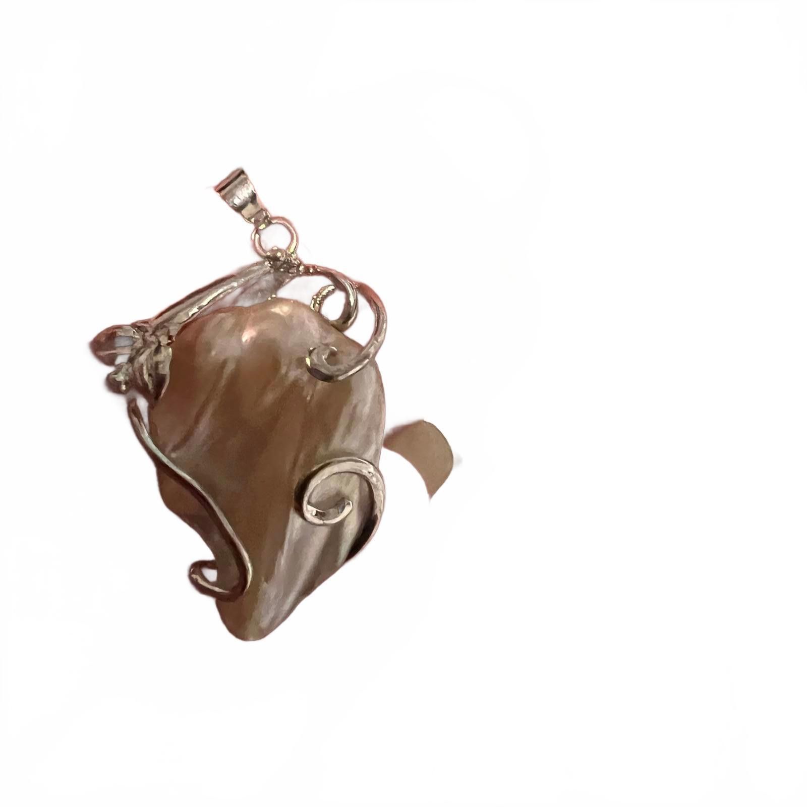 The Unbranded Brand Handcrafted Pendant with Natural Stone Size ONE SIZE - 1 Thumbnail