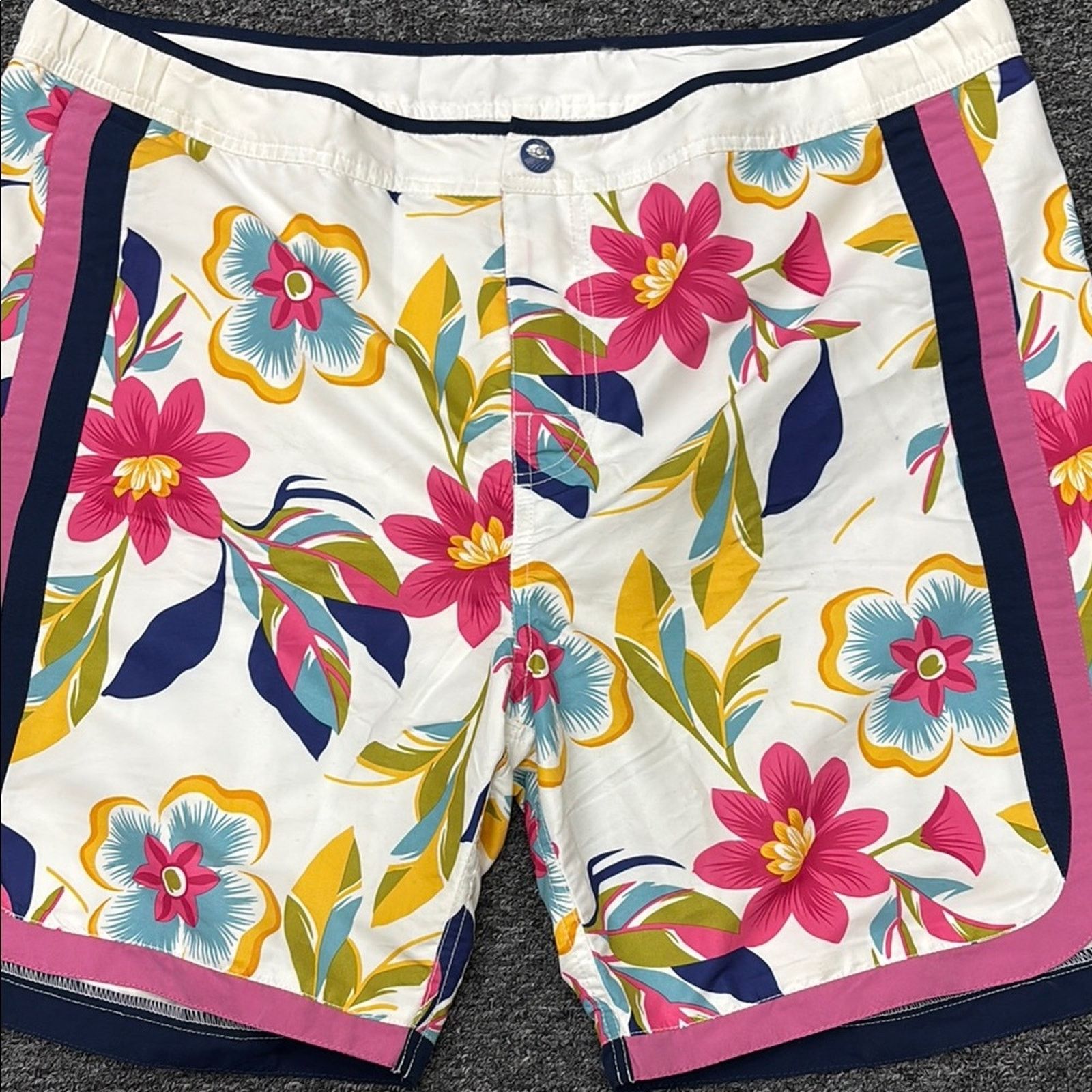 Other NWOT Allen Cox Floral Swim Trunks with Pink and Blue XXL Size US 44 / EU 60 - 1 Thumbnail