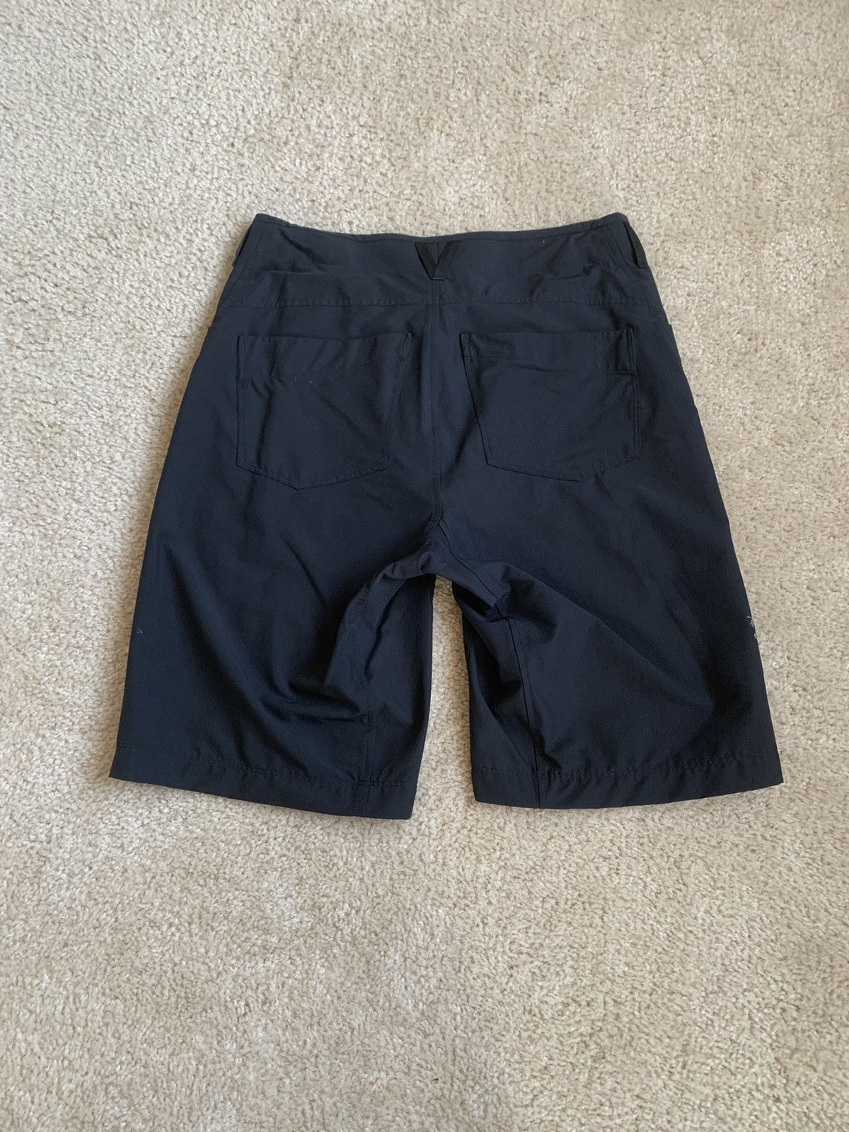 Arc'teryx Arc’Teryx Shorts Size 29 Waist Size US 29 - 3 Thumbnail