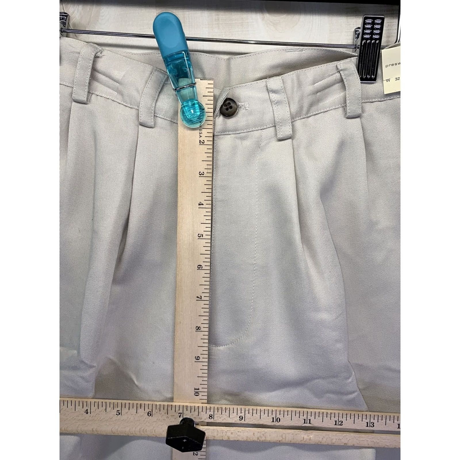 MooRER Prewick & Moore Men’s SZ 32x9 Pleated Front Shorts Stone Color NWT-4252 Bermuda Casual Summer 32 Mens Stone Color Shorts Size US 32 / EU 48 - 5 Thumbnail