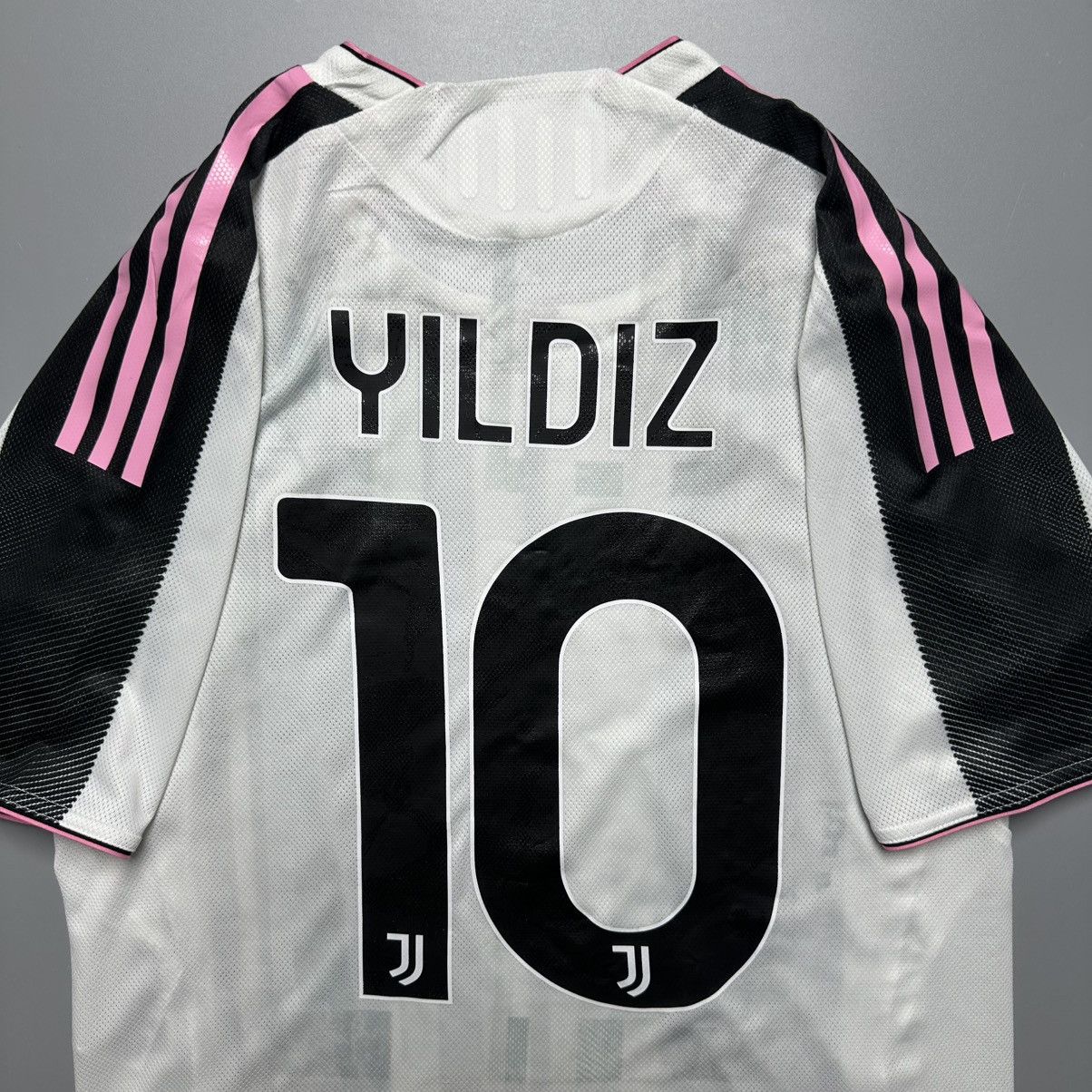 Adidas JUVENTUS ADIDAS 2025/2026 FOOTBALL HOME JERSEY #10 YILDIZ Size US S / EU 44-46 / 1 - 9 Thumbnail