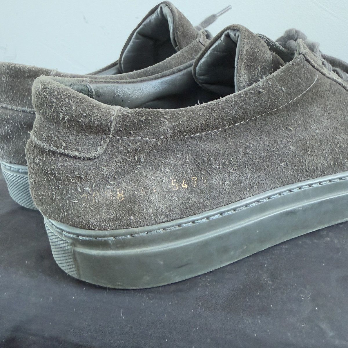 Common Projects Common Projects Achilles Low Gray Suede Size US 8 / EU 41 - 6 Thumbnail
