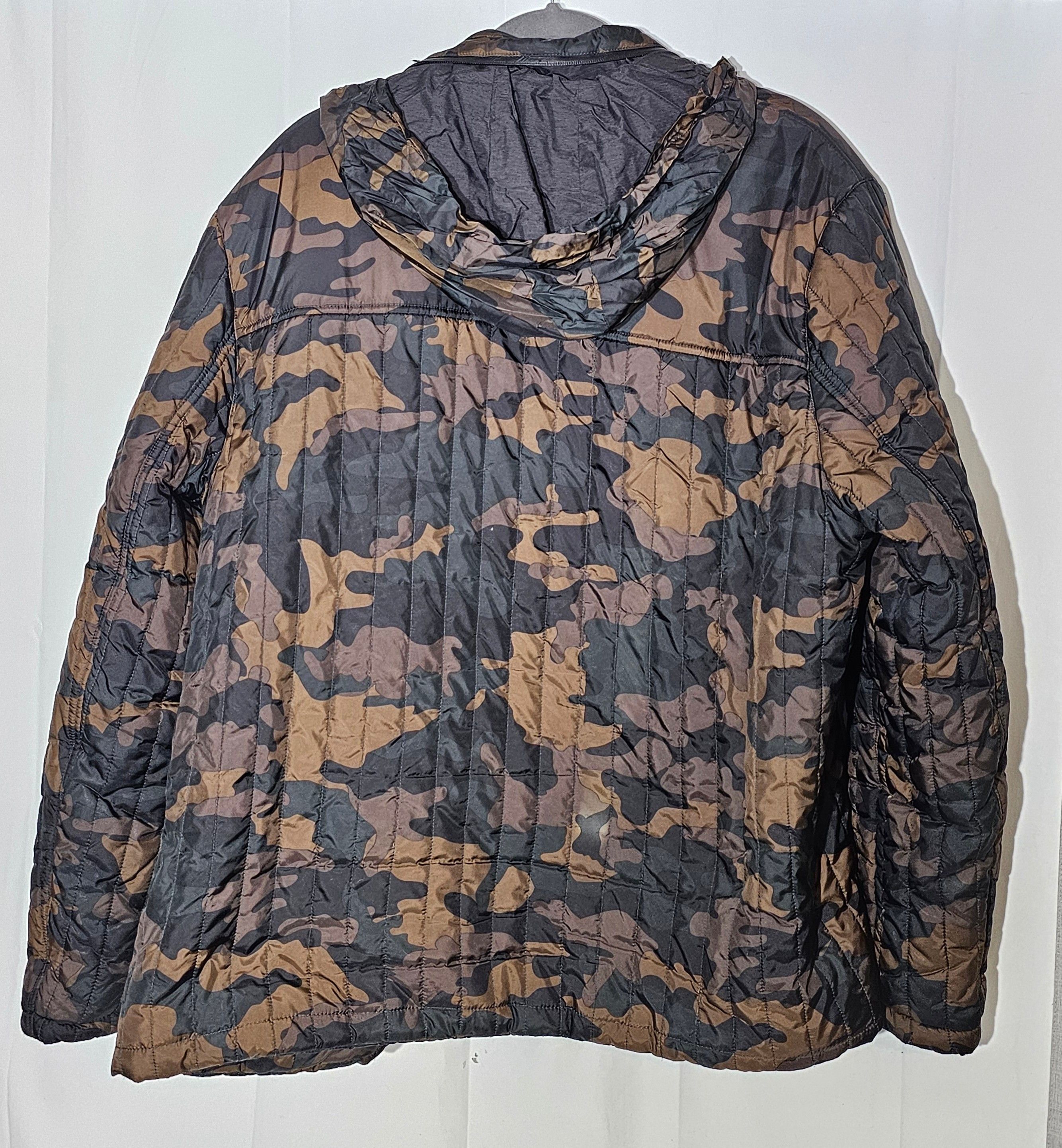 Cole Haan Camo fleece lined, quilted puffer coat. Size US XL / EU 56 / 4 - 14 Thumbnail