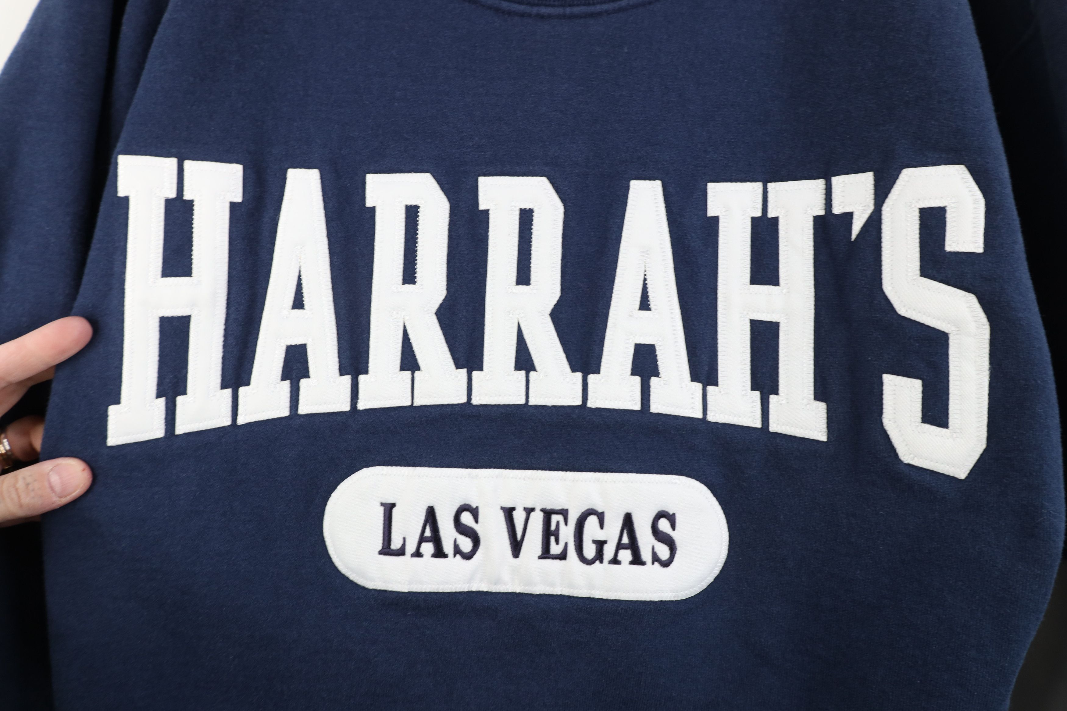 Vintage Vintage 90s Harrahs Las Vegas Casino Sweatshirt Blue USA Size US M / EU 48-50 / 2 - 4 Thumbnail