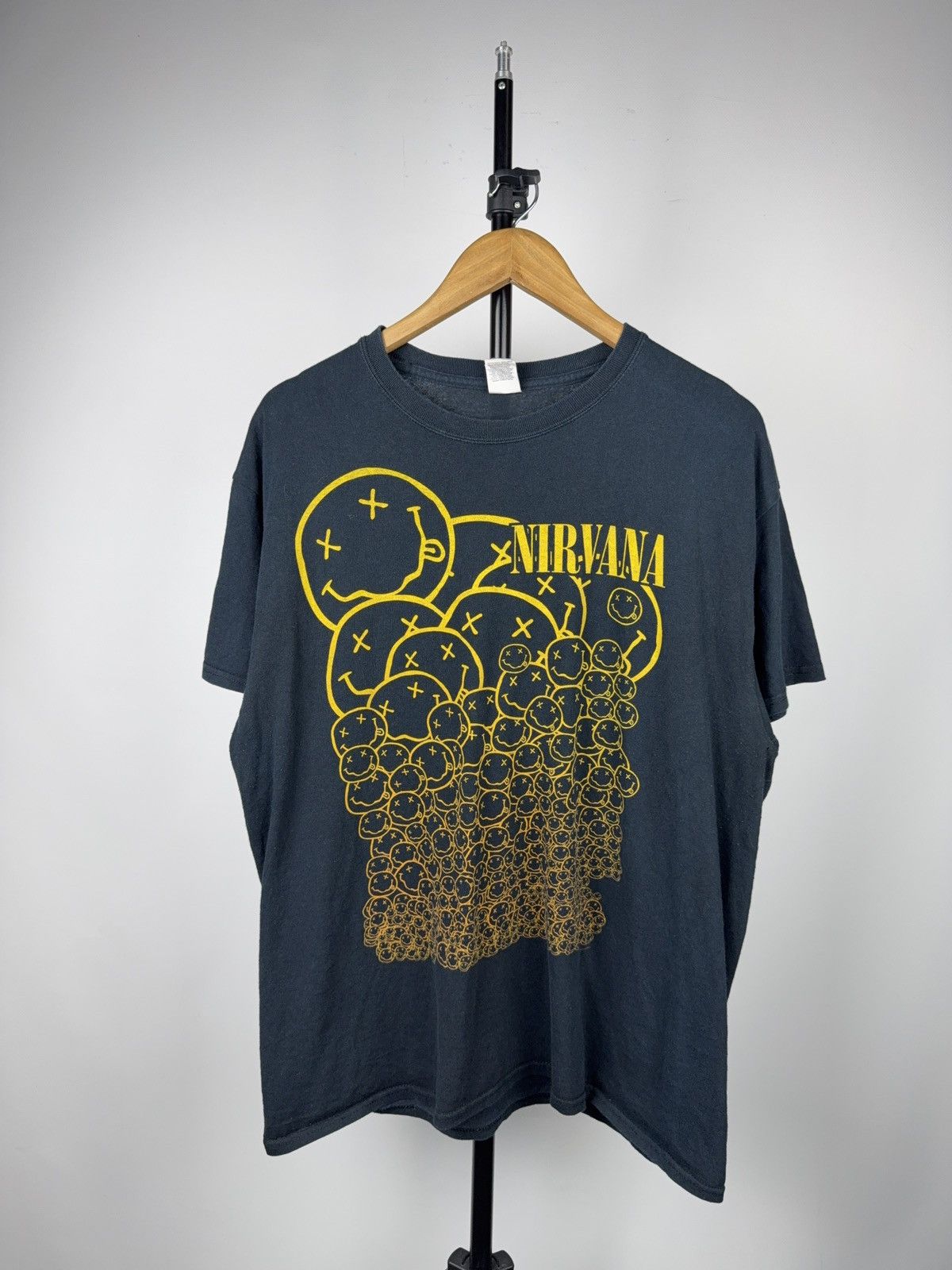 Nirvana 2007❤️‍🔥 Nirvana / Kurt Cobain Band 00s Smiley Face Graphic Tee Size US L / EU 52-54 / 3 - 1 Thumbnail