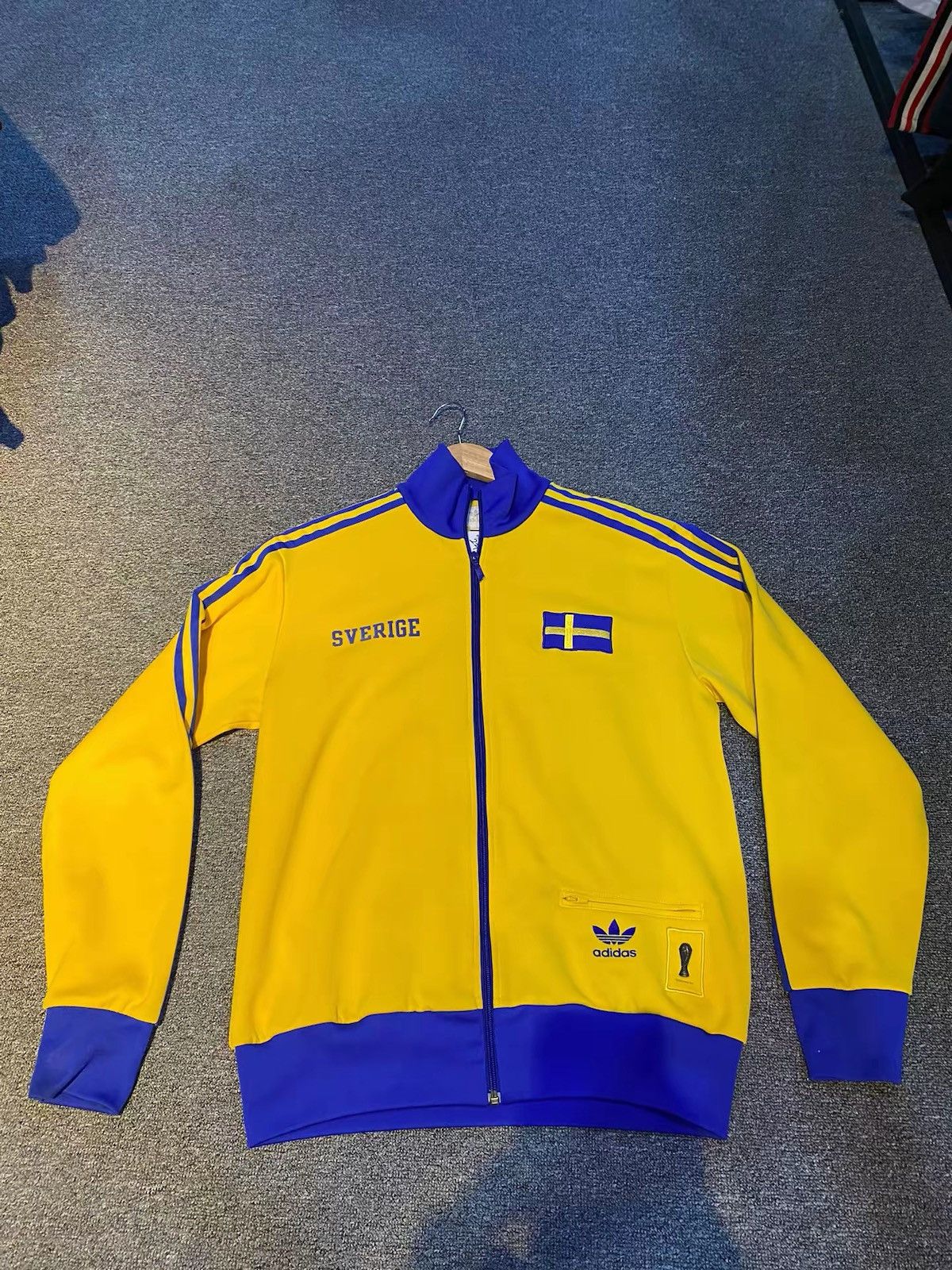 Adidas Adidas Tracktop Sweden World Cup Edition 🇸🇪 Size US M / EU 48-50 / 2 - 1 Thumbnail