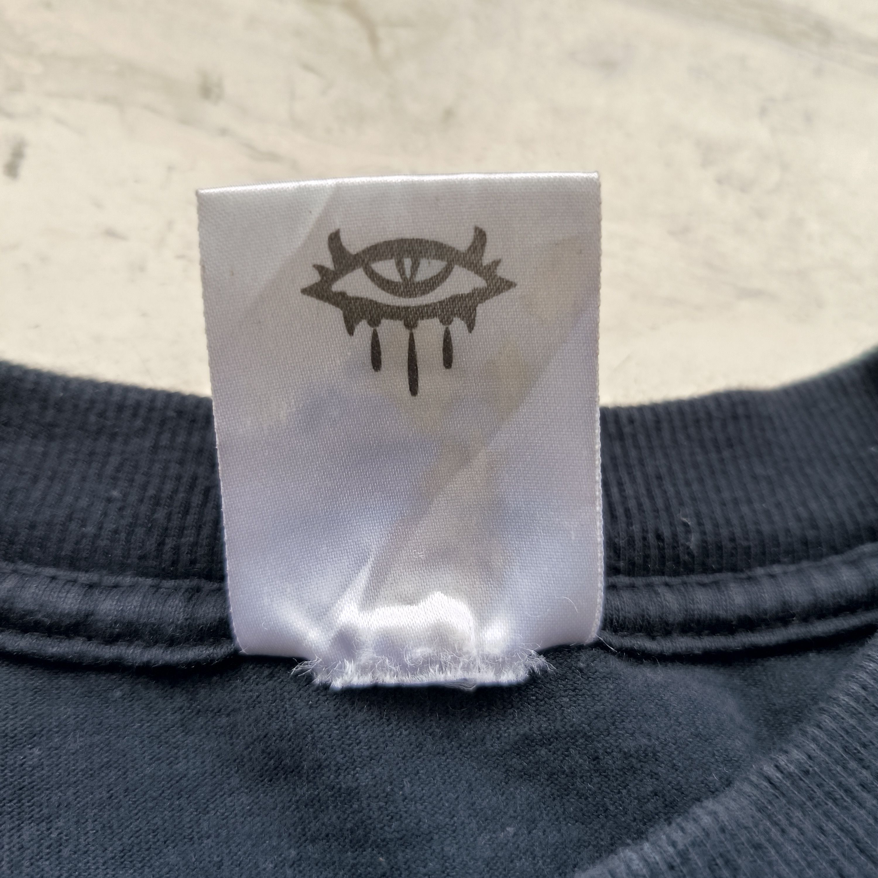 Vintage Vintage 2000s Neverwinter Nights Video Game Promo Shirt Size US XL / EU 56 / 4 - 4 Thumbnail