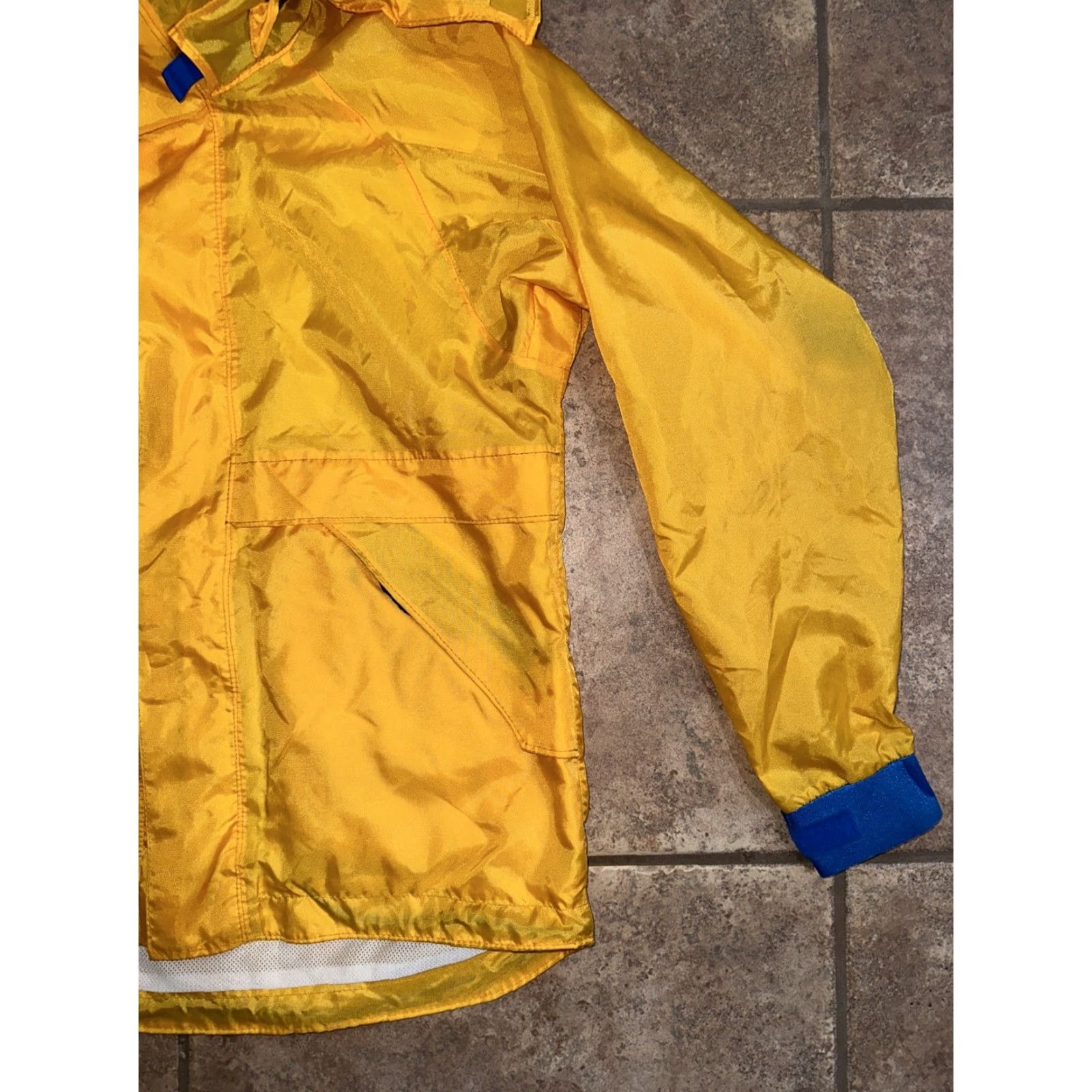 Vintage Kokatat Jacket Mens S Yellow Stand Collar Long Sleeve Waterproof Rain Coat Size US S / EU 44-46 / 1 - 4 Thumbnail