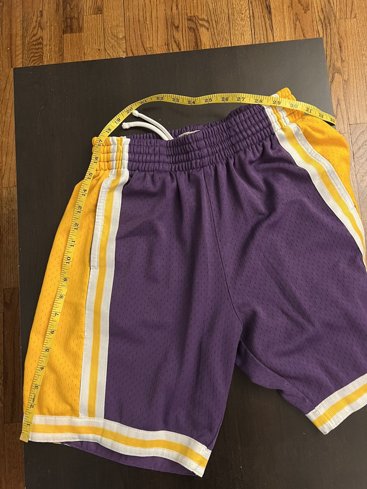 Mitchell & Ness Mitchell & Ness 1984-85 Lakers purple & gold shorts size S Size US 31 - 8 Thumbnail