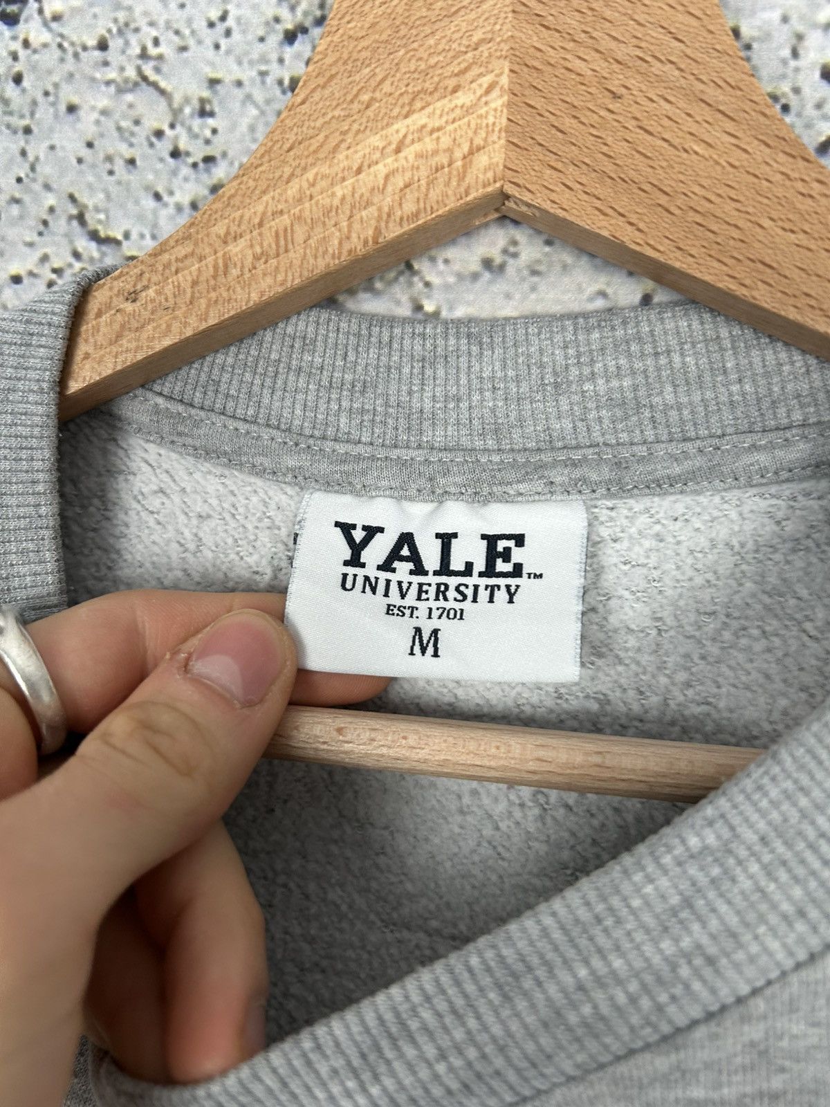 Vintage YALE University Crewneck Boxy Fit Baggy Rap Streetwear Skate Size US M / EU 48-50 / 2 - 4 Thumbnail