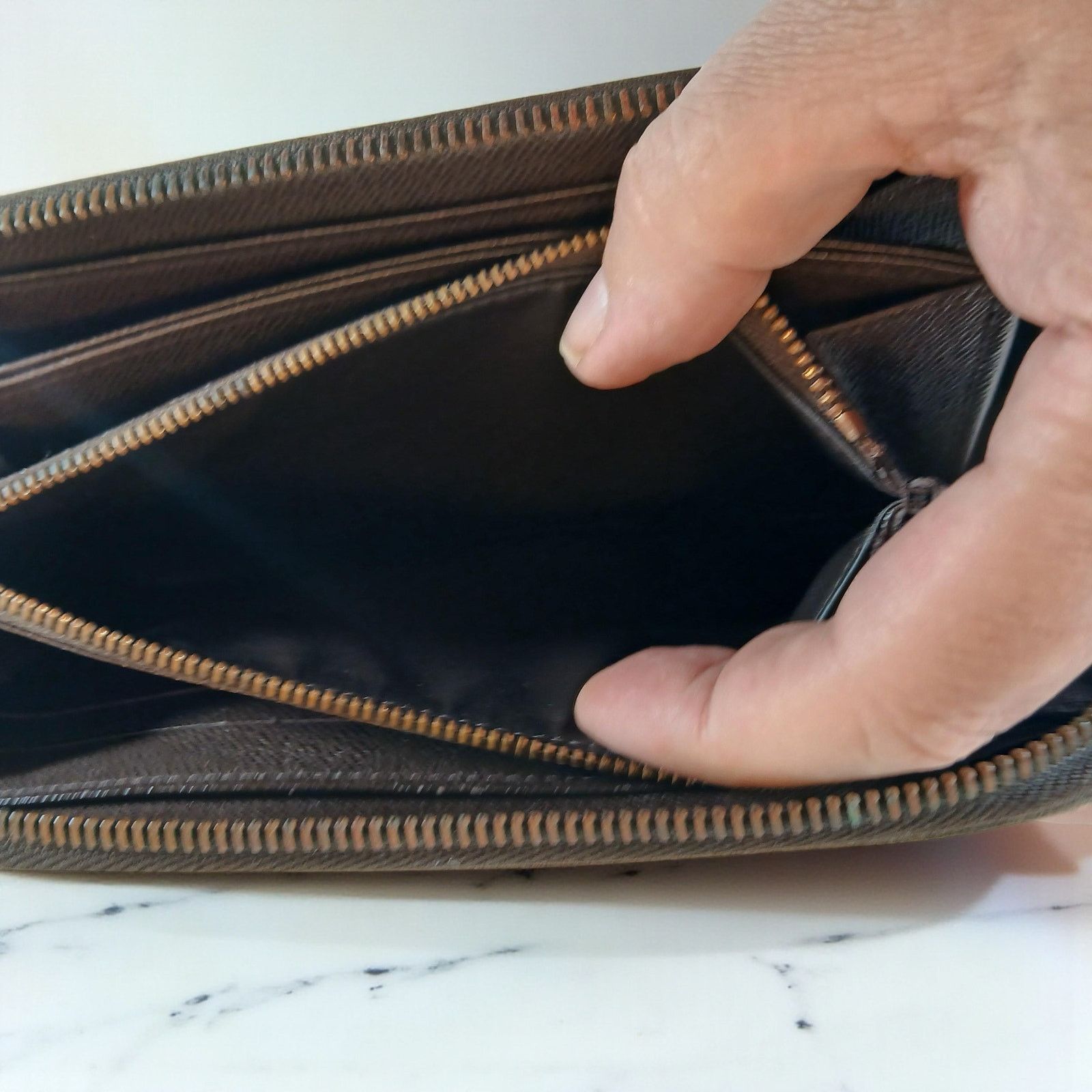 Louis Vuitton Louis Vuitton Damier Ebene Zippy Wallet Size ONE SIZE - 10 Thumbnail