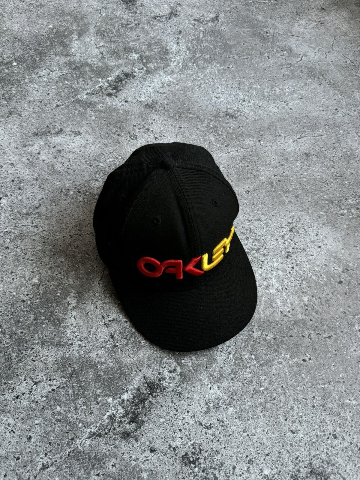 Oakley × Vintage Vintage Oakley X New Era big logo cap Size ONE SIZE - 4 Thumbnail