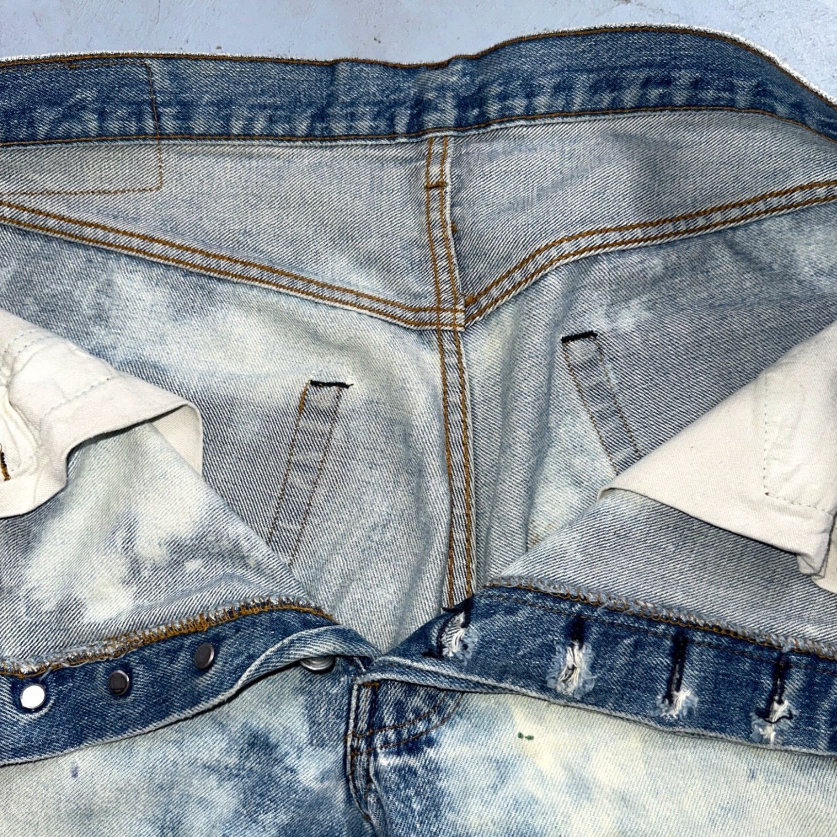 Levi's VINTAGE Levis 501 80s Redline Selvedge USA XX Jeans Light Wash Stained Act 34x33 Size US 34 / EU 50 - 7 Thumbnail